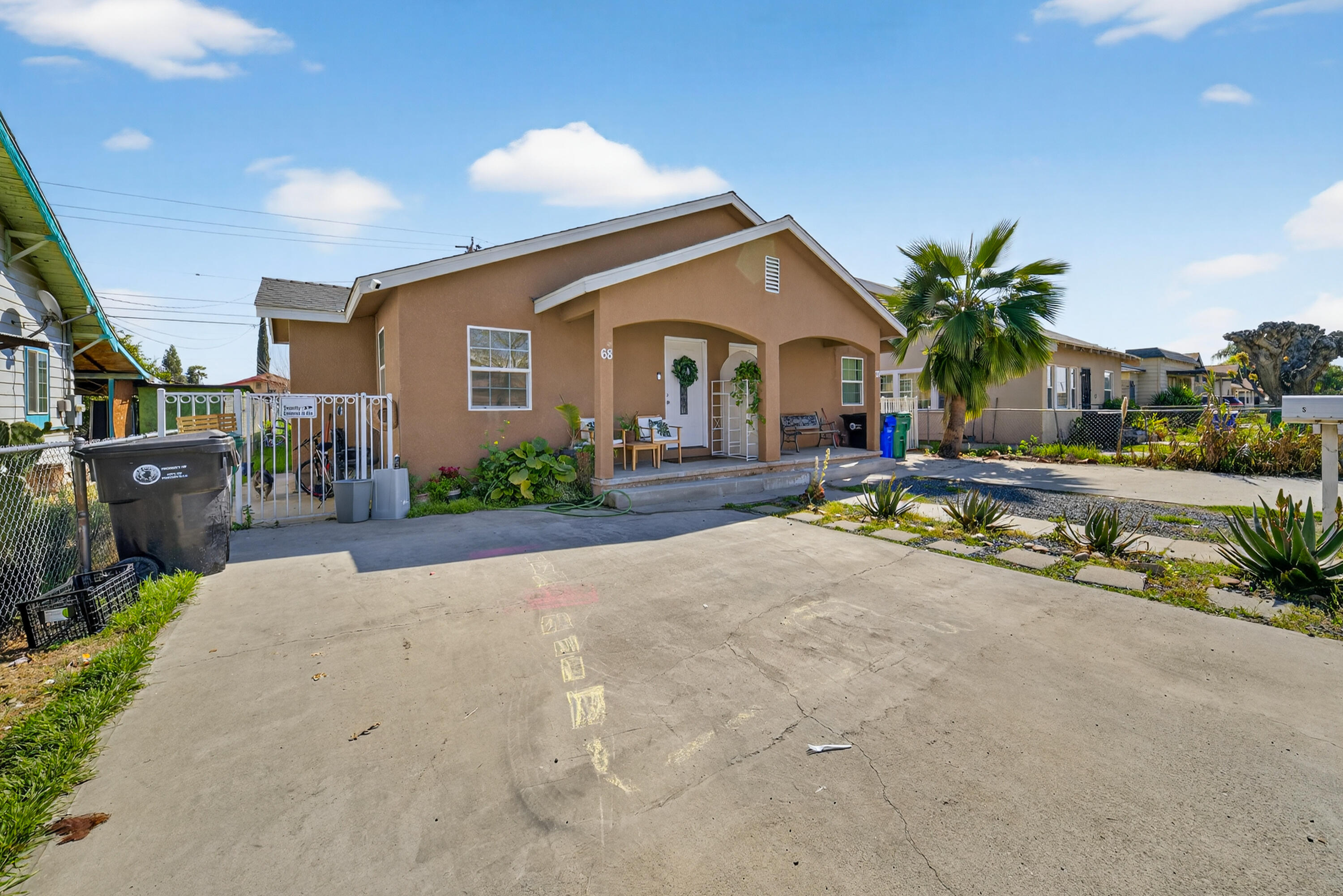 68-70 S Jaye St, Porterville, CA 93257