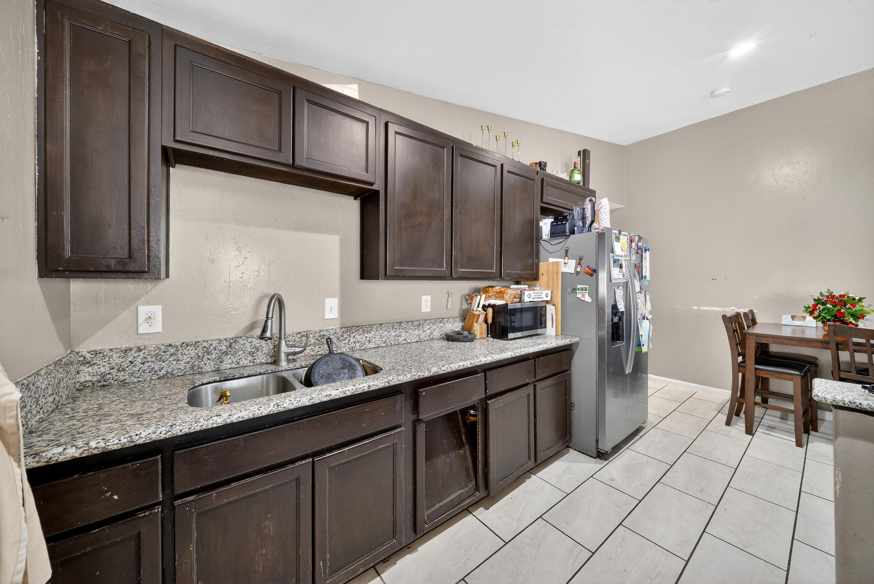 68-70 S Jaye St, Porterville, CA 93257