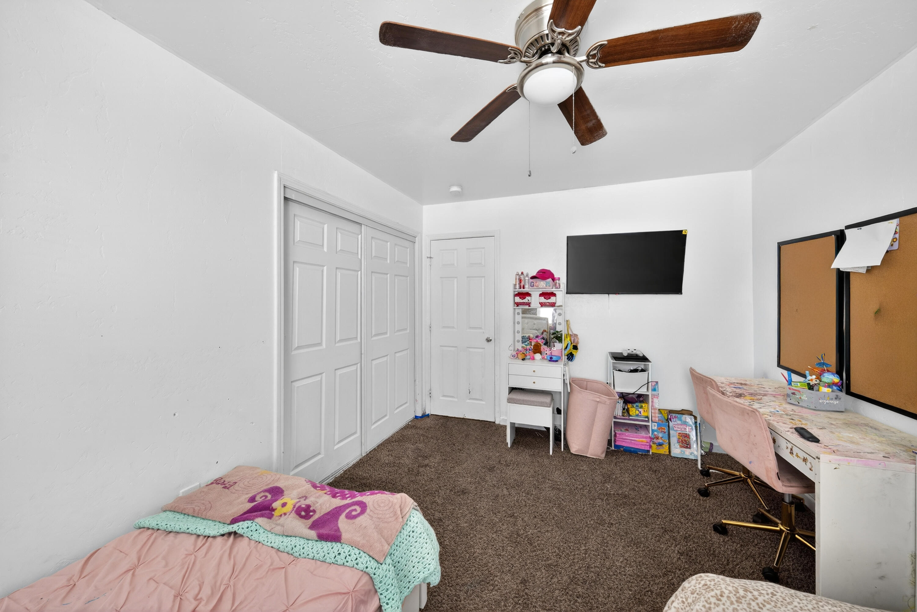 68-70 S Jaye St, Porterville, CA 93257