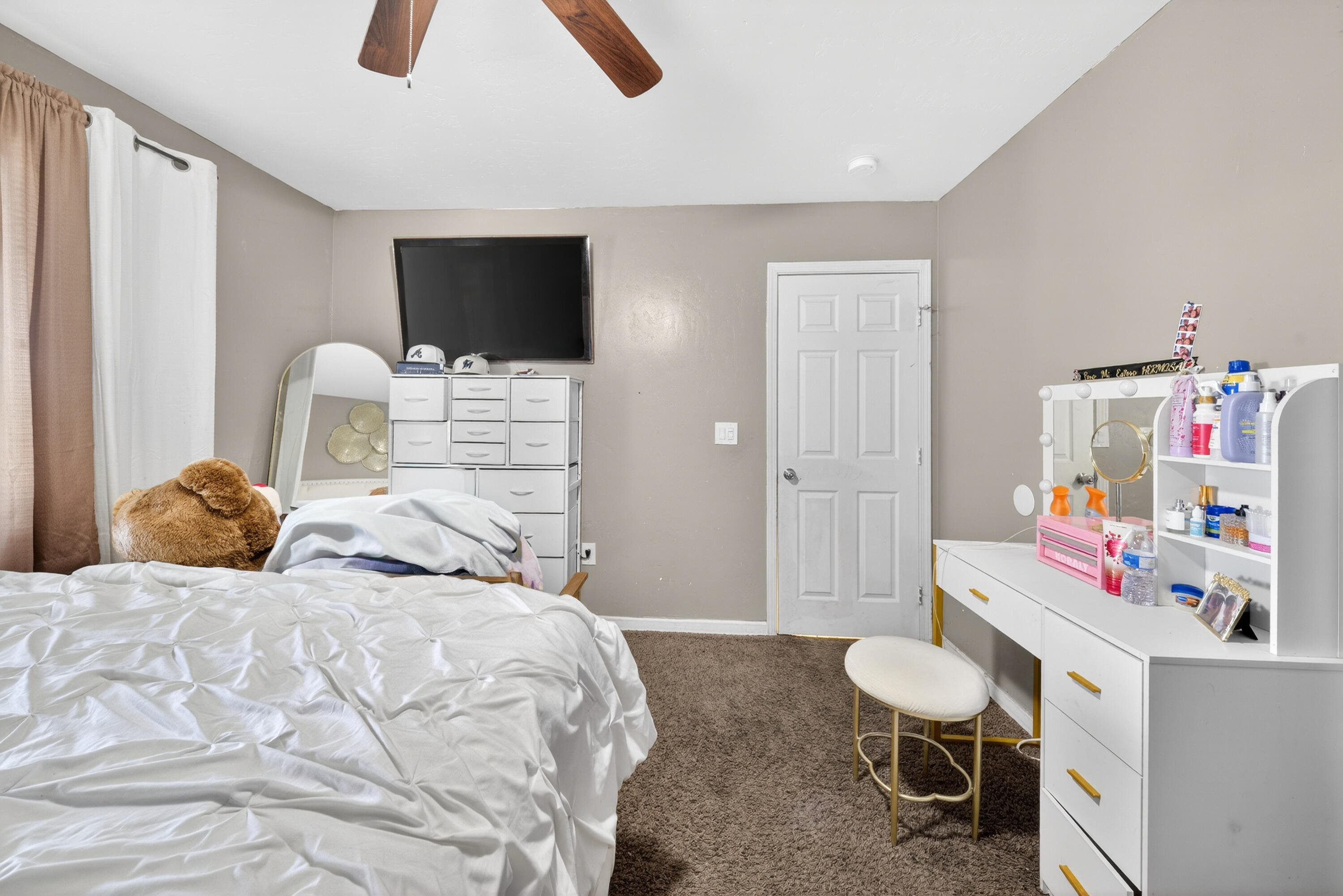 68-70 S Jaye St, Porterville, CA 93257