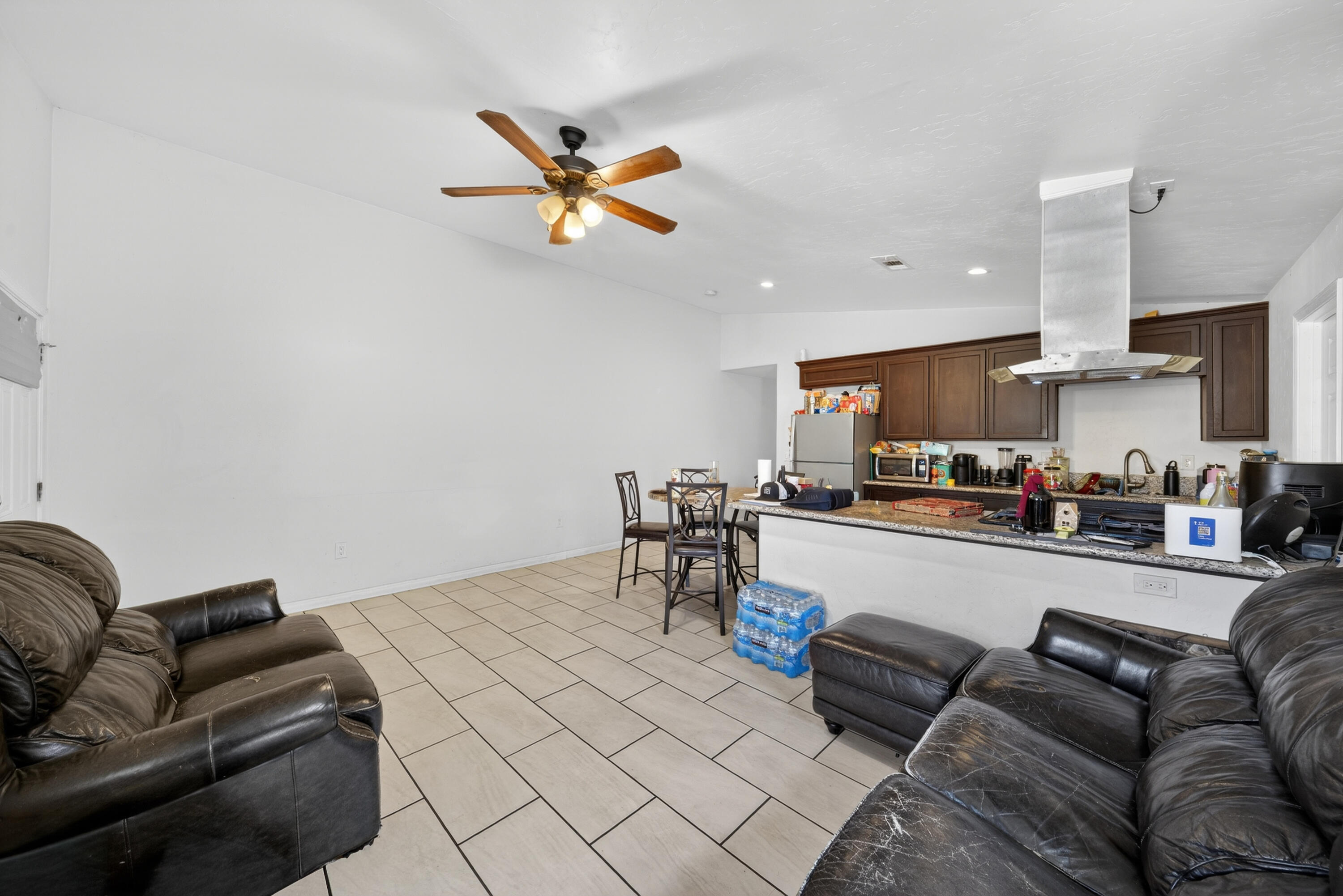 68-70 S Jaye St, Porterville, CA 93257