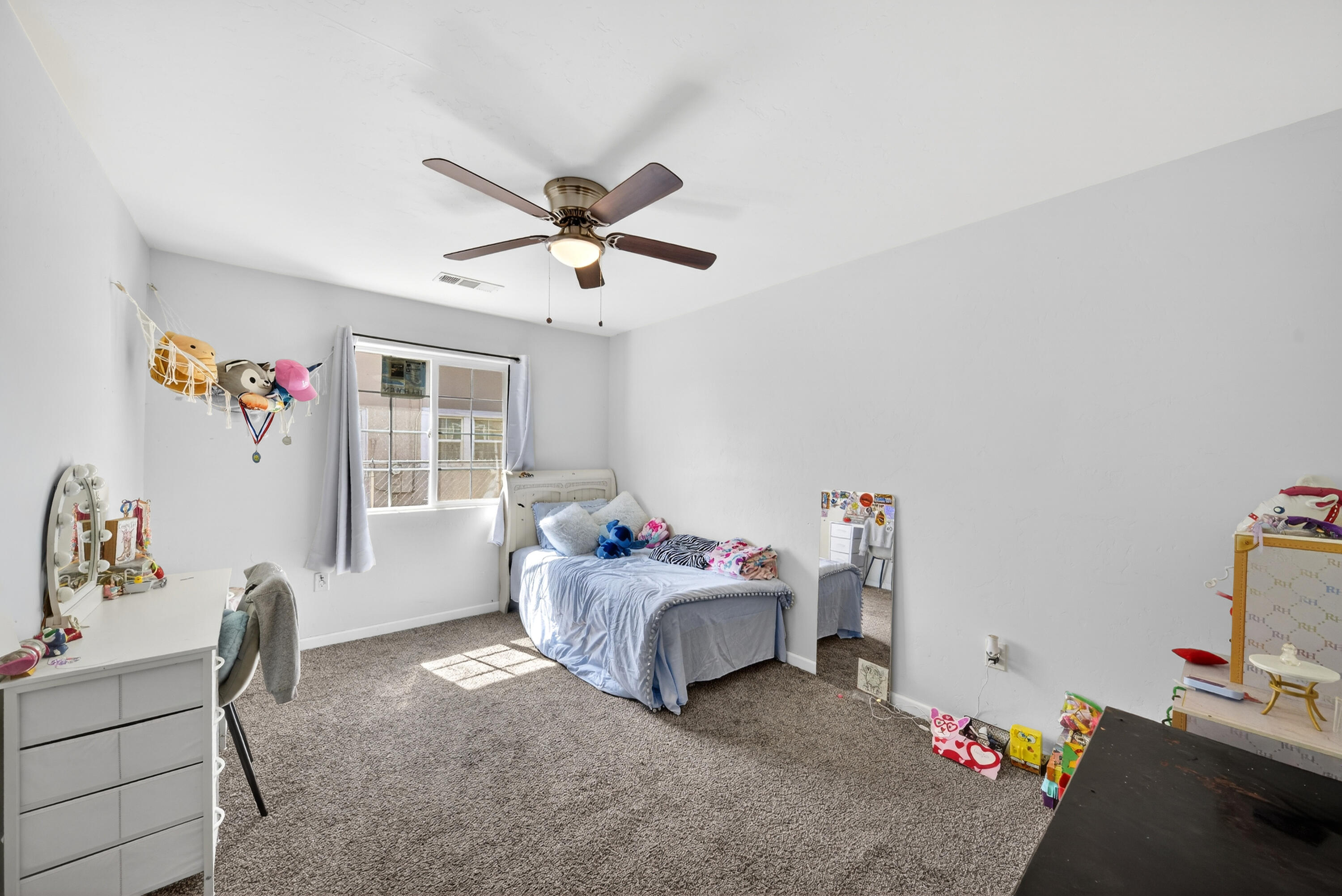 68-70 S Jaye St, Porterville, CA 93257