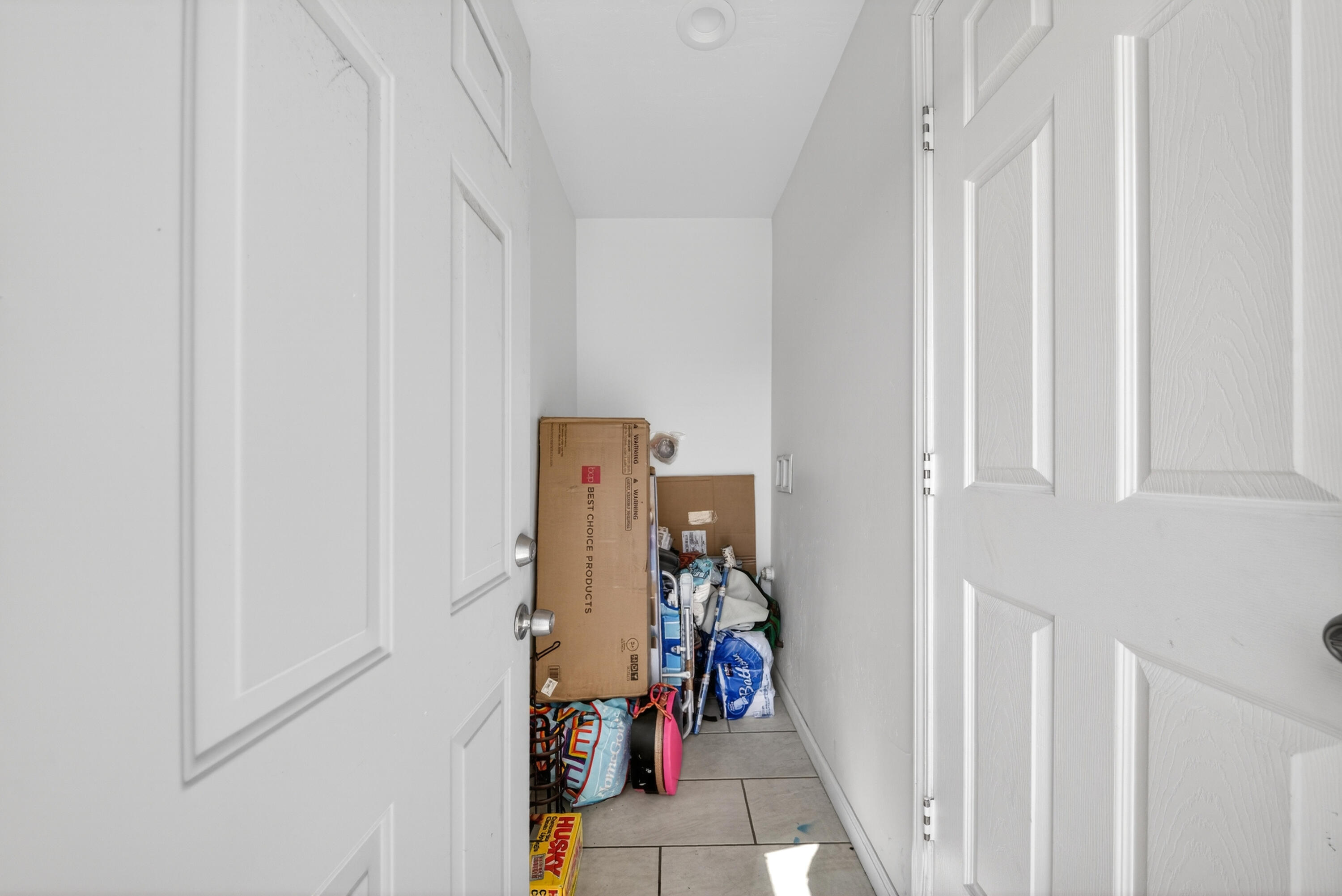 68-70 S Jaye St, Porterville, CA 93257