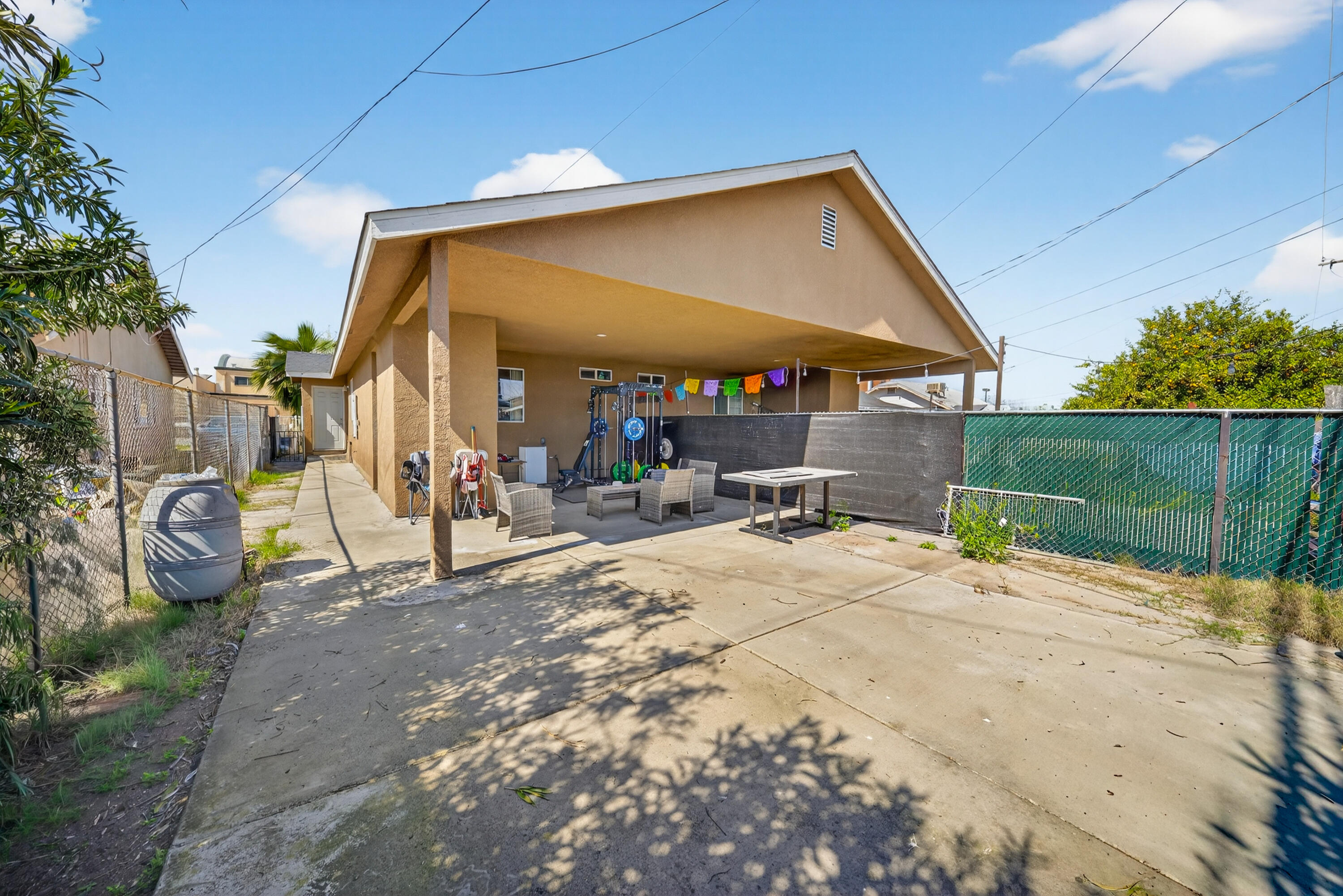 68-70 S Jaye St, Porterville, CA 93257