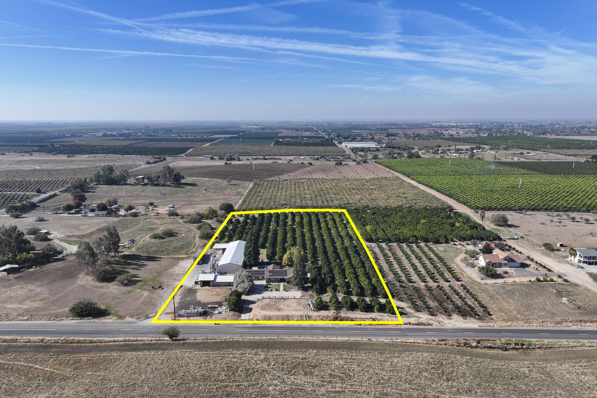 8521 Rd 256, Terra Bella, CA 93270