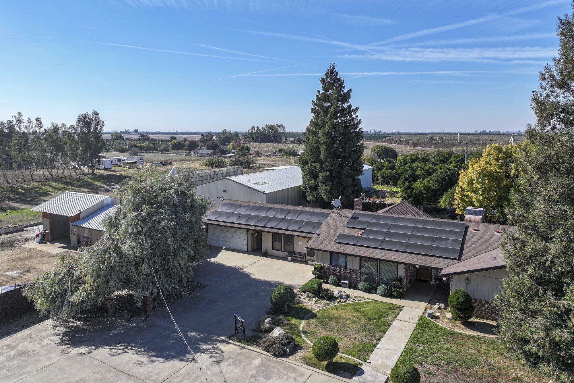 8521 Rd 256, Terra Bella, CA 93270