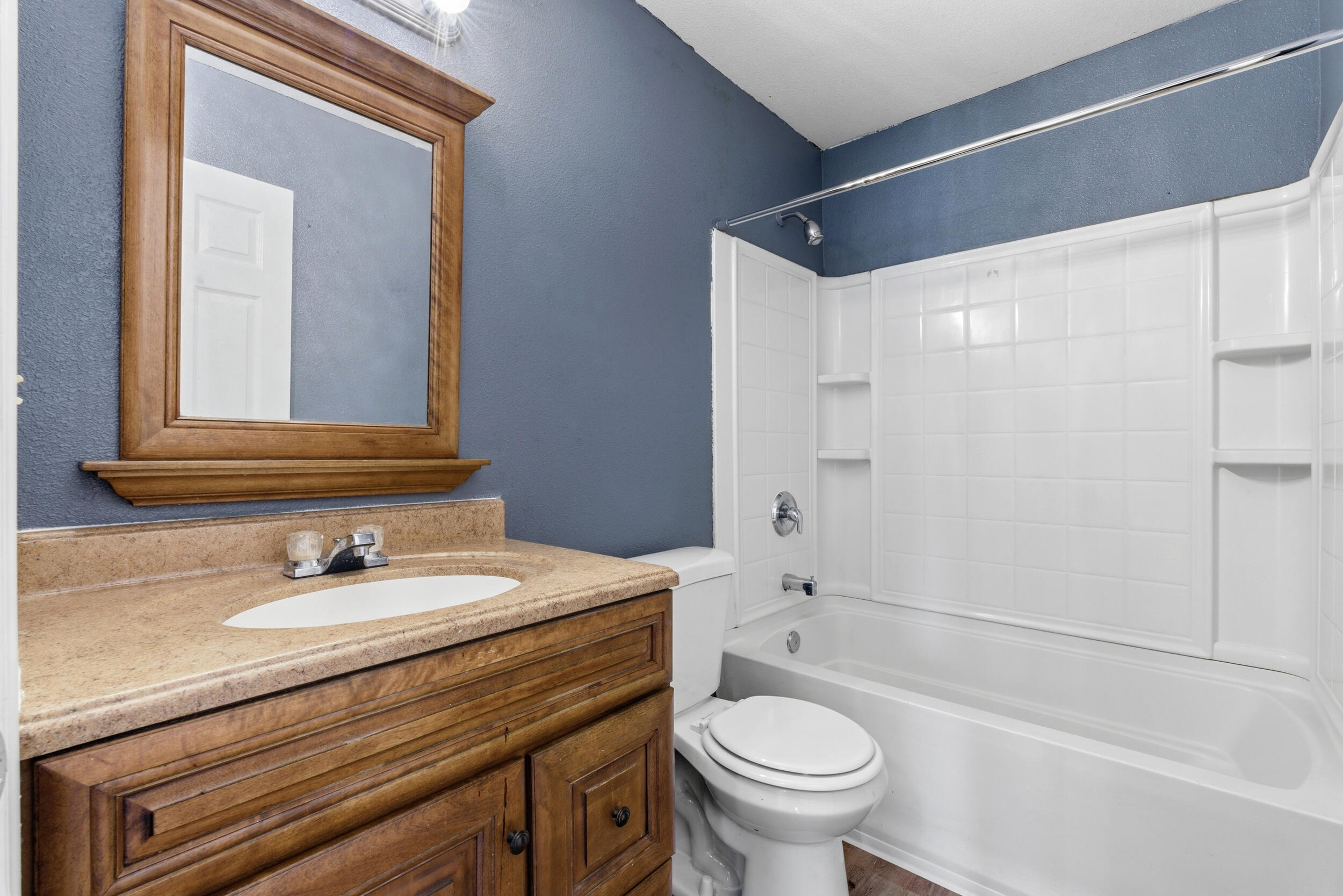 1623 Hudson Ave, Tulare, CA 93274