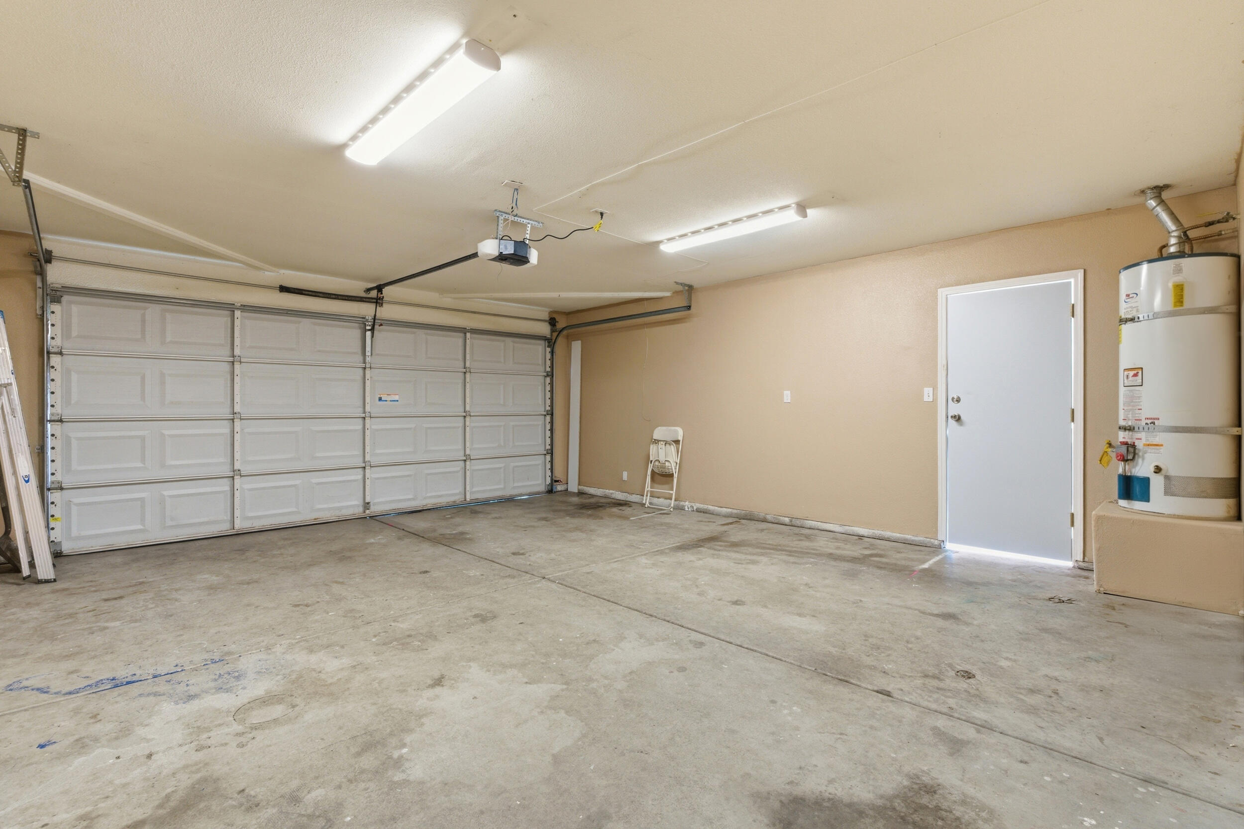 1623 Hudson Ave, Tulare, CA 93274