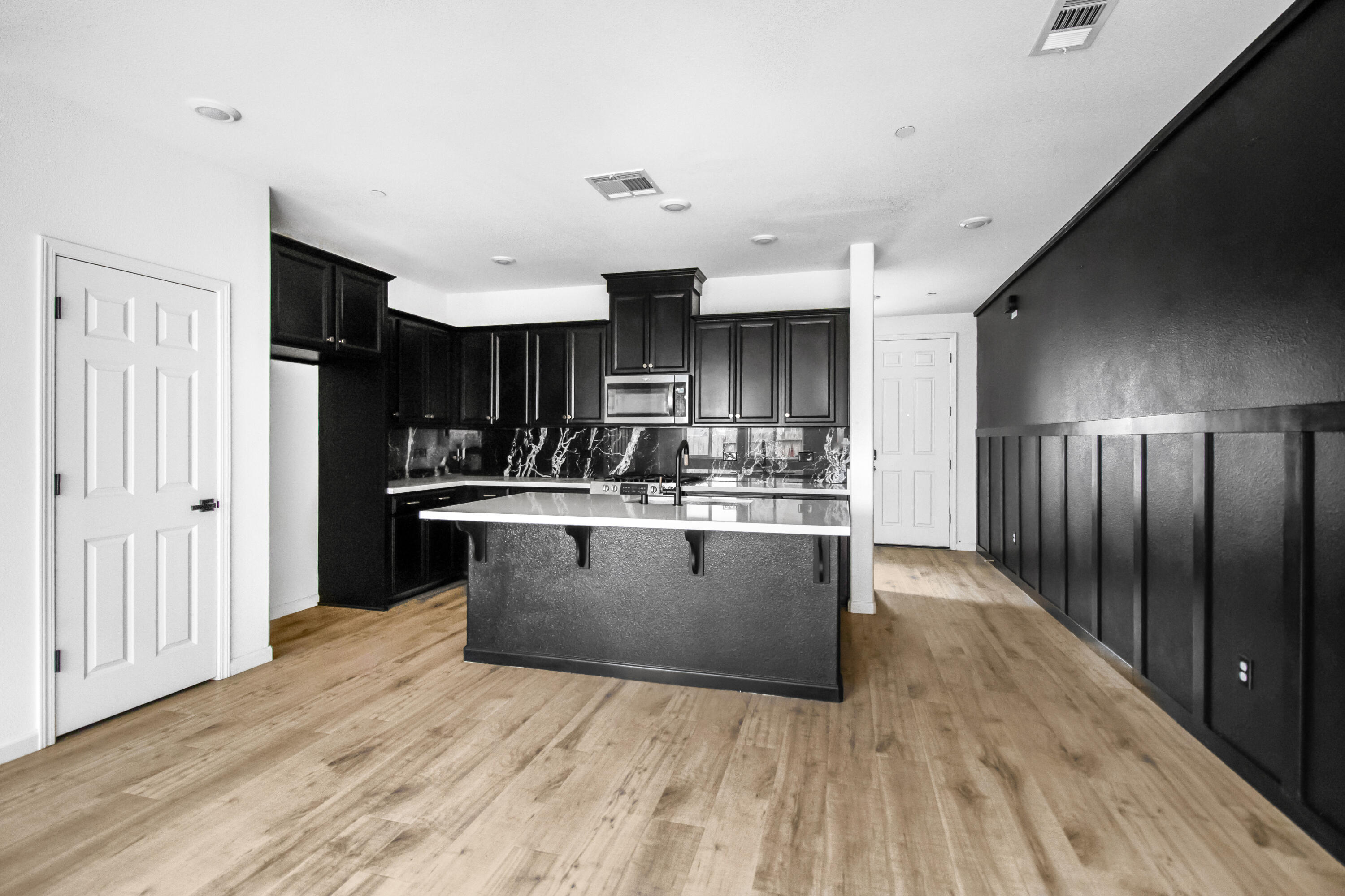 2230 S Velie St, Visalia, CA 93292