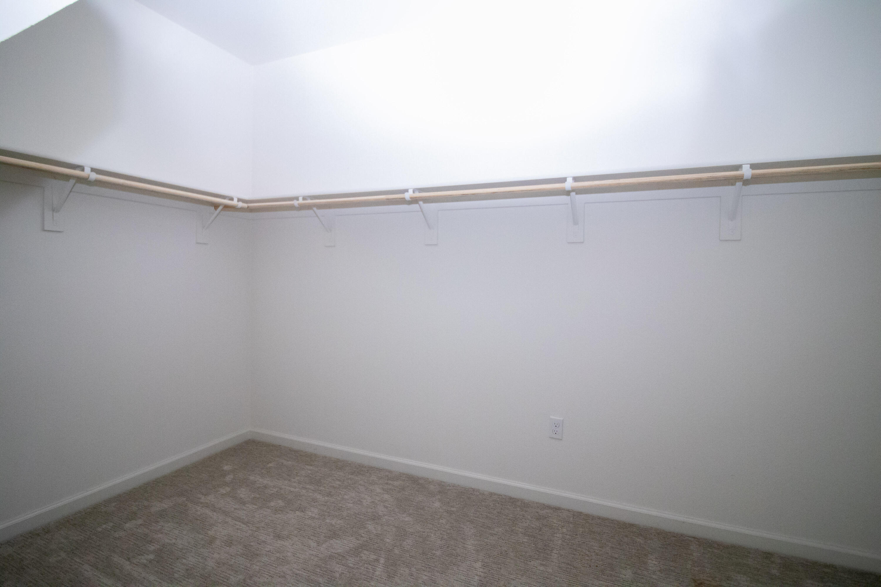 2230 S Velie St, Visalia, CA 93292