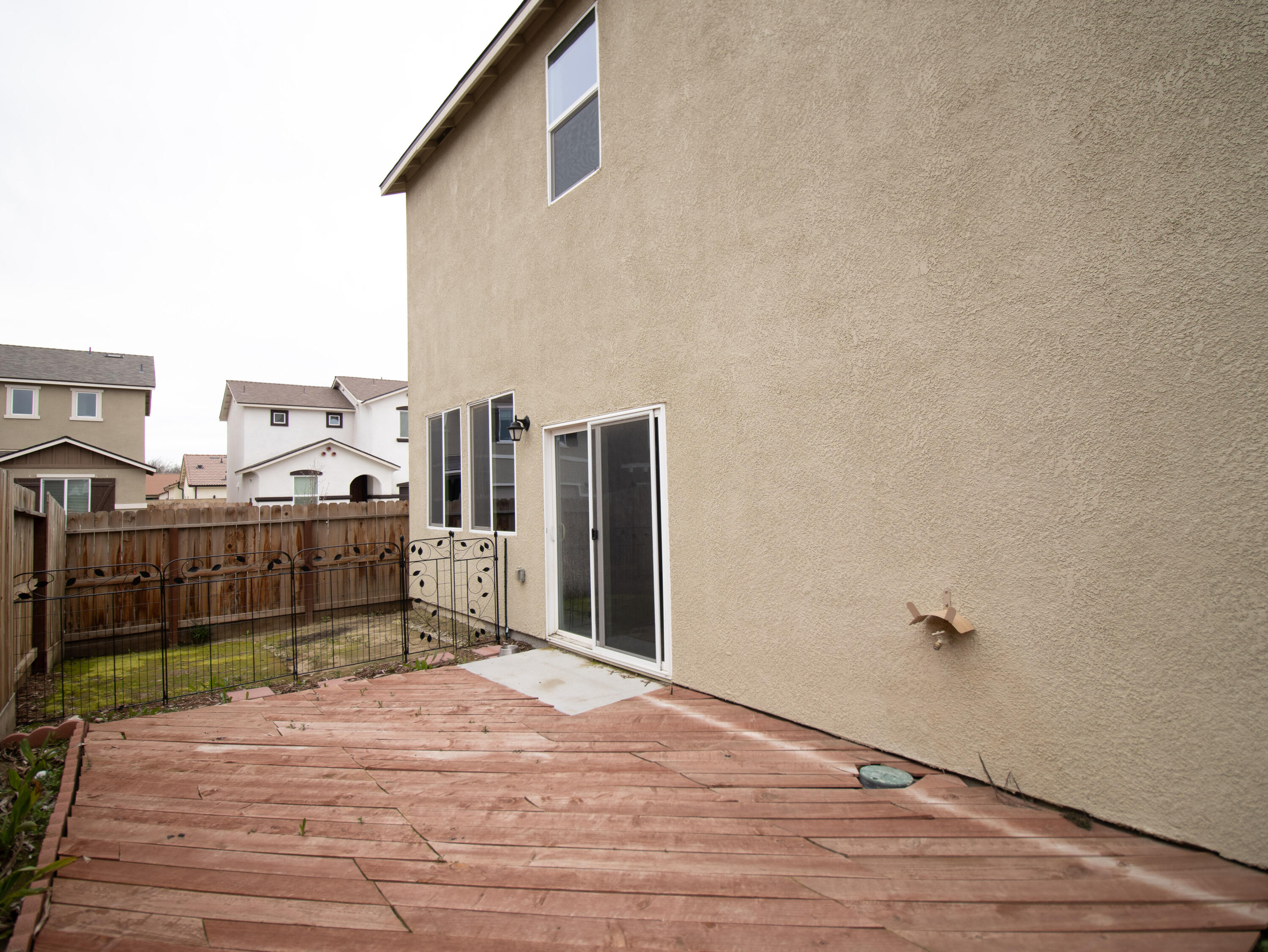 2230 S Velie St, Visalia, CA 93292