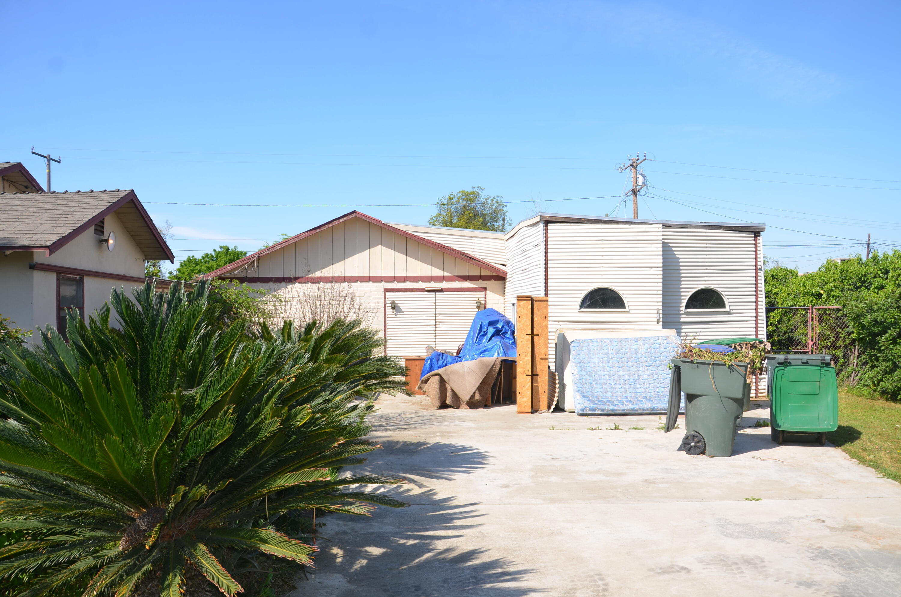 1109 N Willis St, Visalia, CA 93291