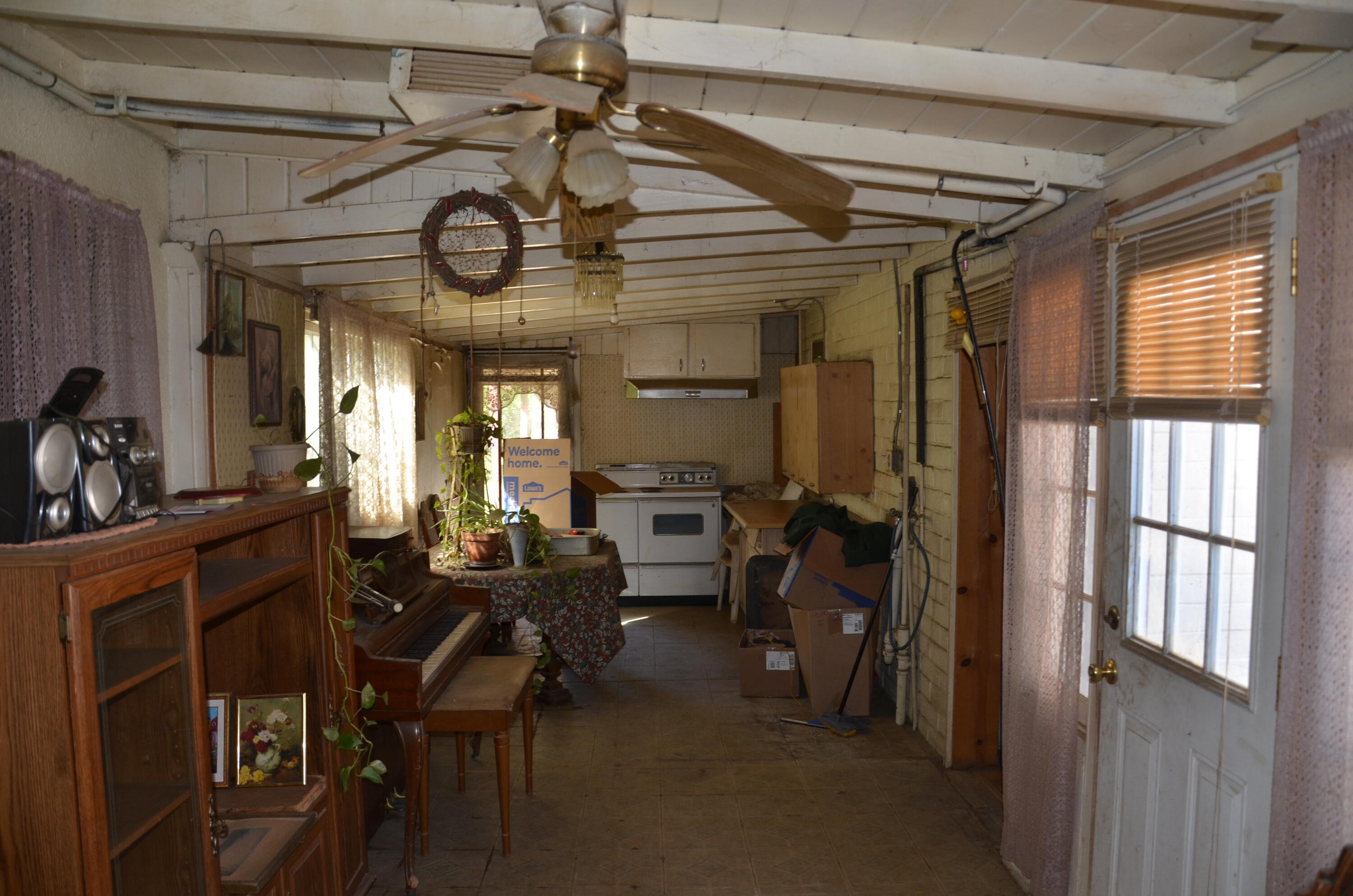 1109 N Willis St, Visalia, CA 93291