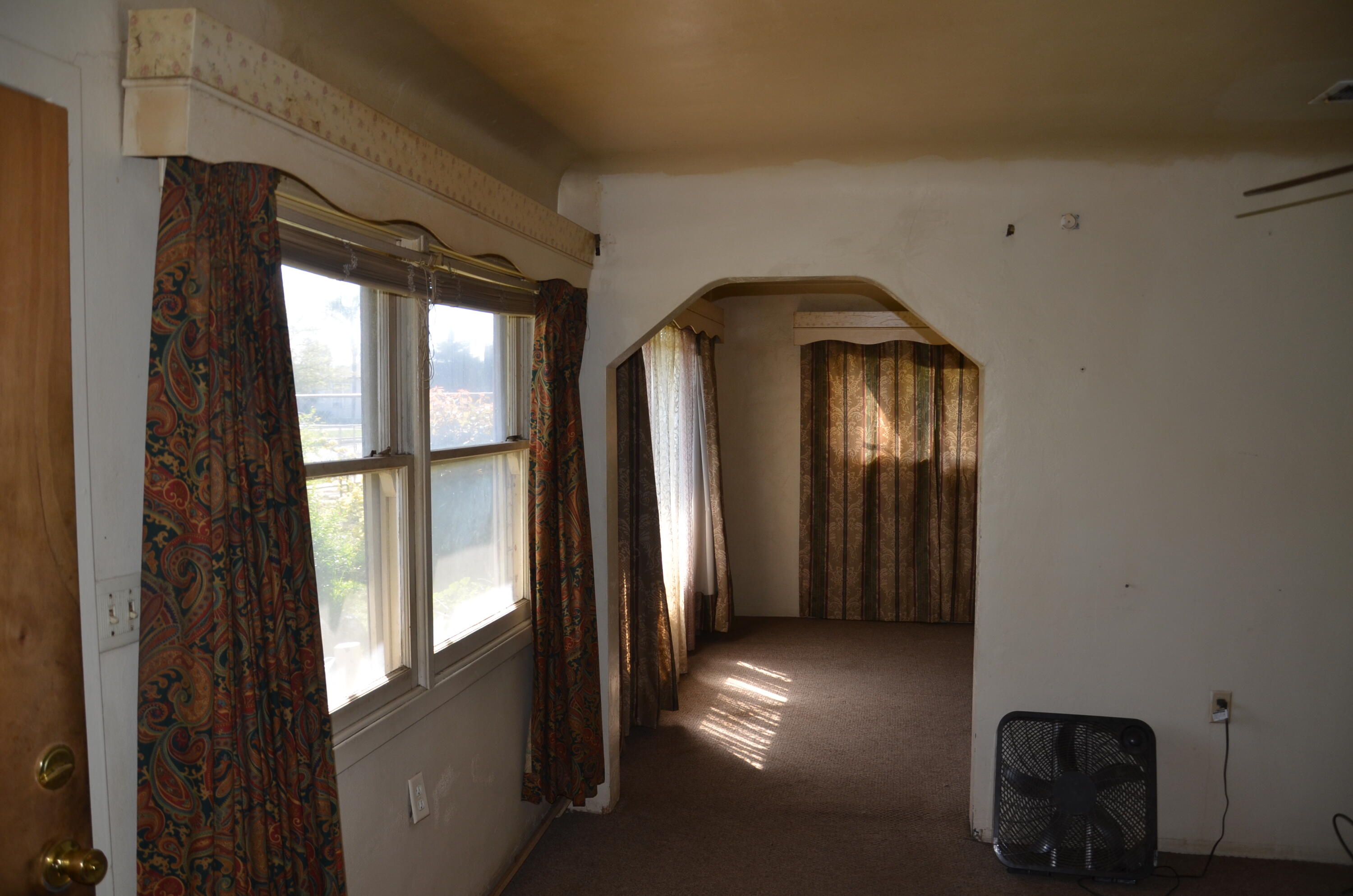 1109 N Willis St, Visalia, CA 93291