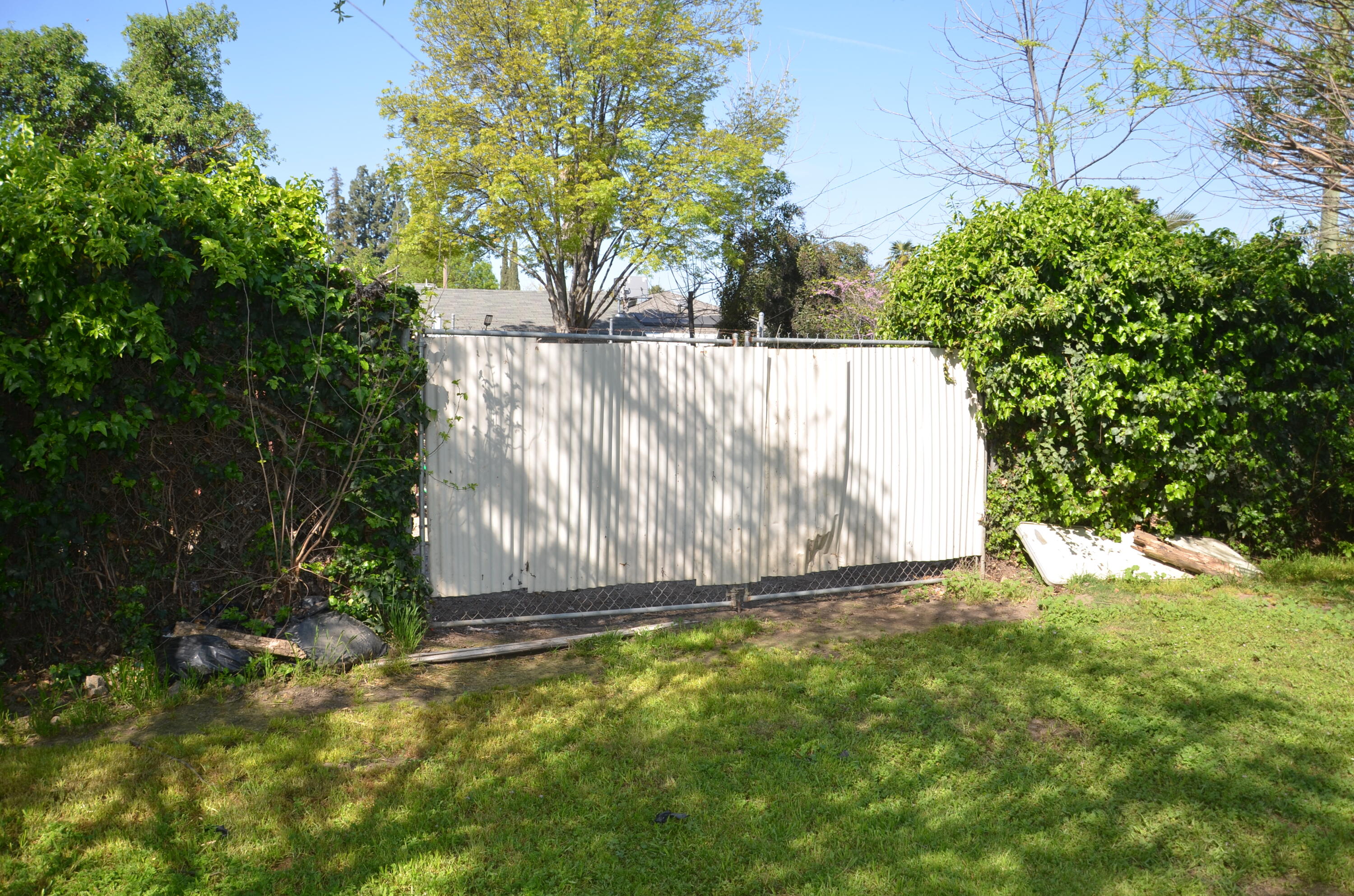 1109 N Willis St, Visalia, CA 93291