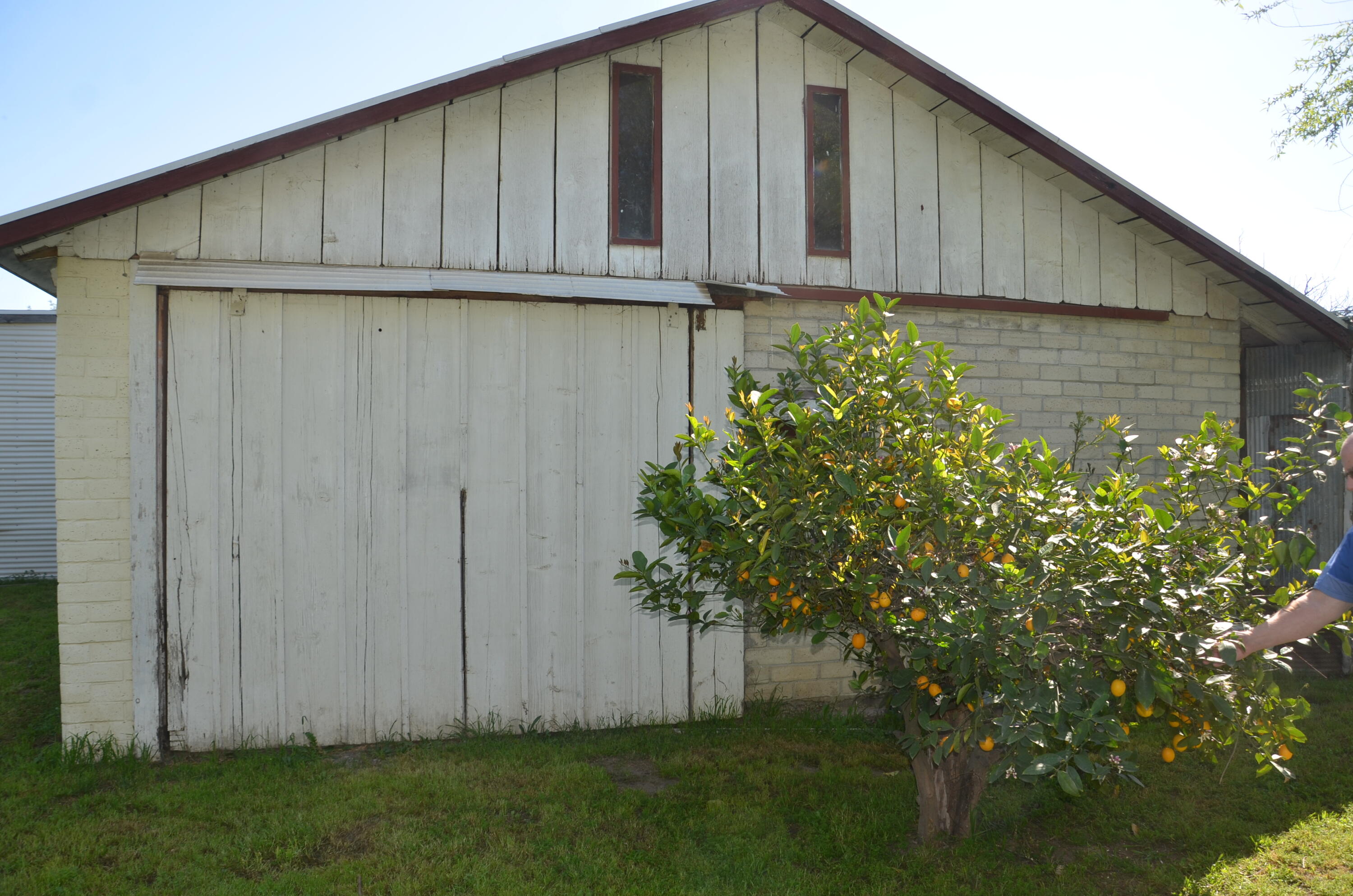 1109 N Willis St, Visalia, CA 93291