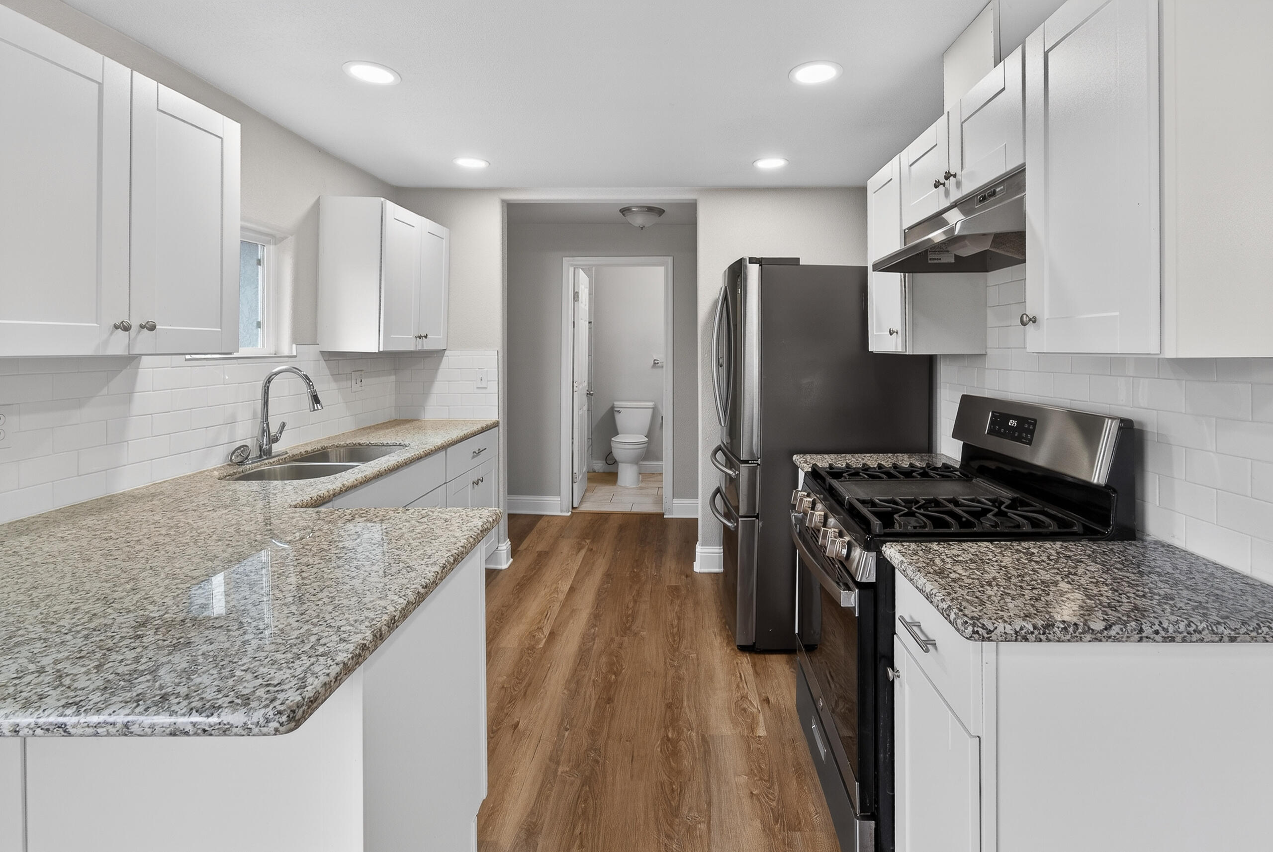 247 S College, Dinuba, CA 93618