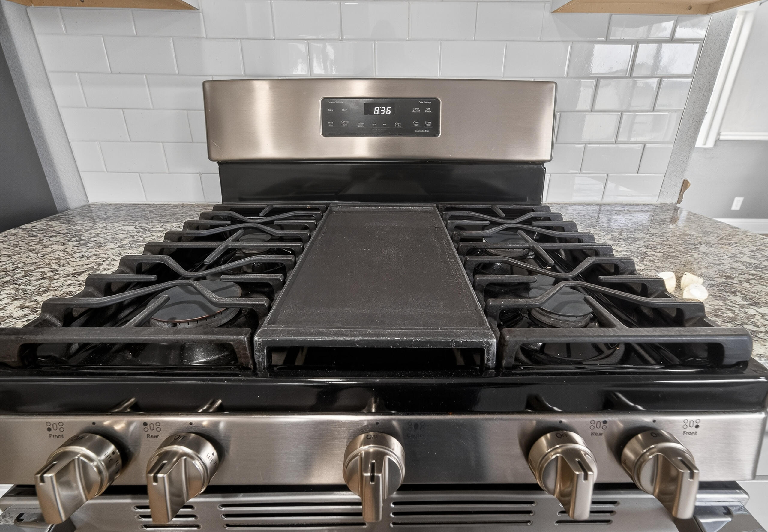 247 S College, Dinuba, CA 93618