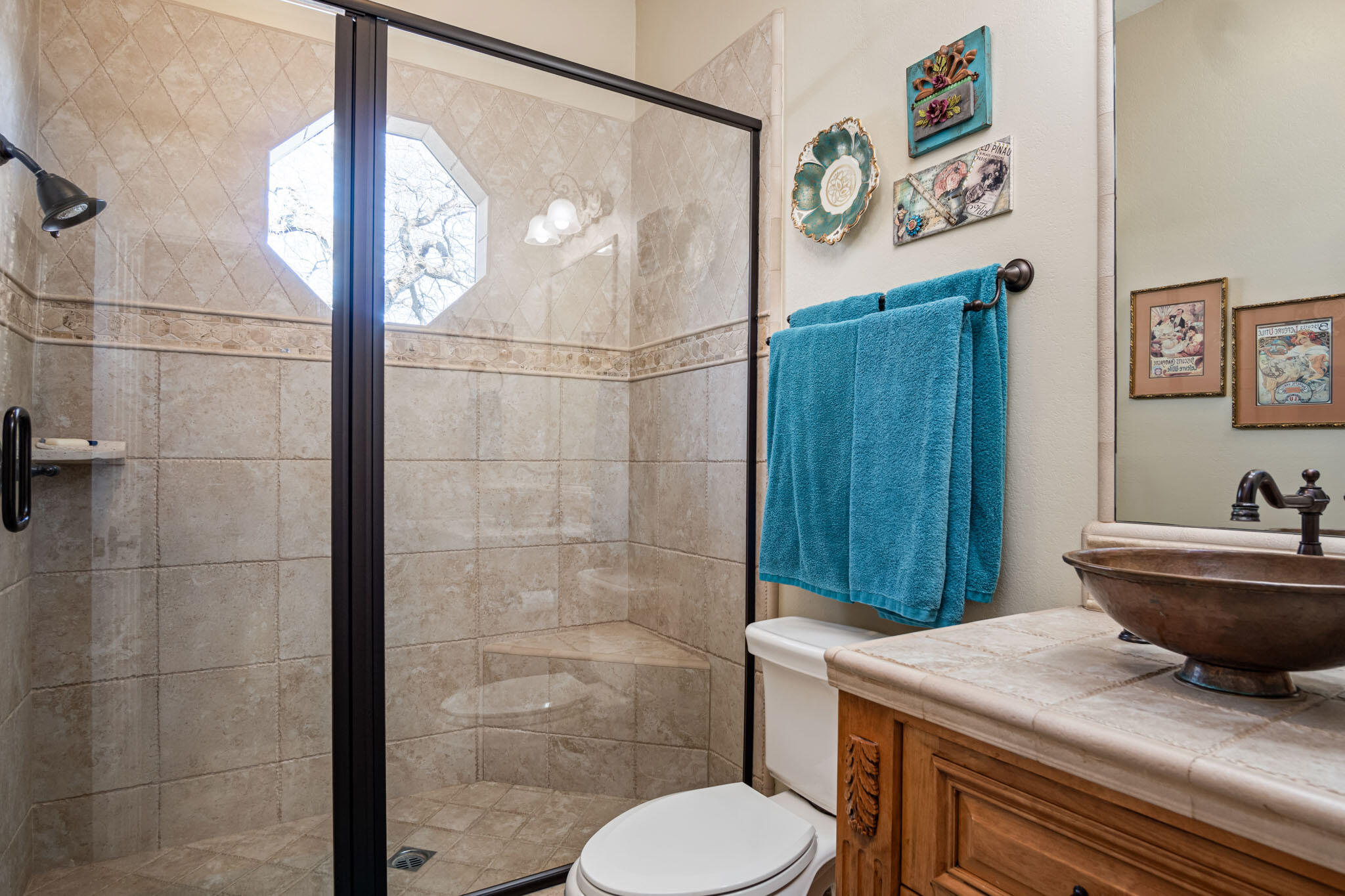 16481 Bonner Dr, Springville, CA 93265