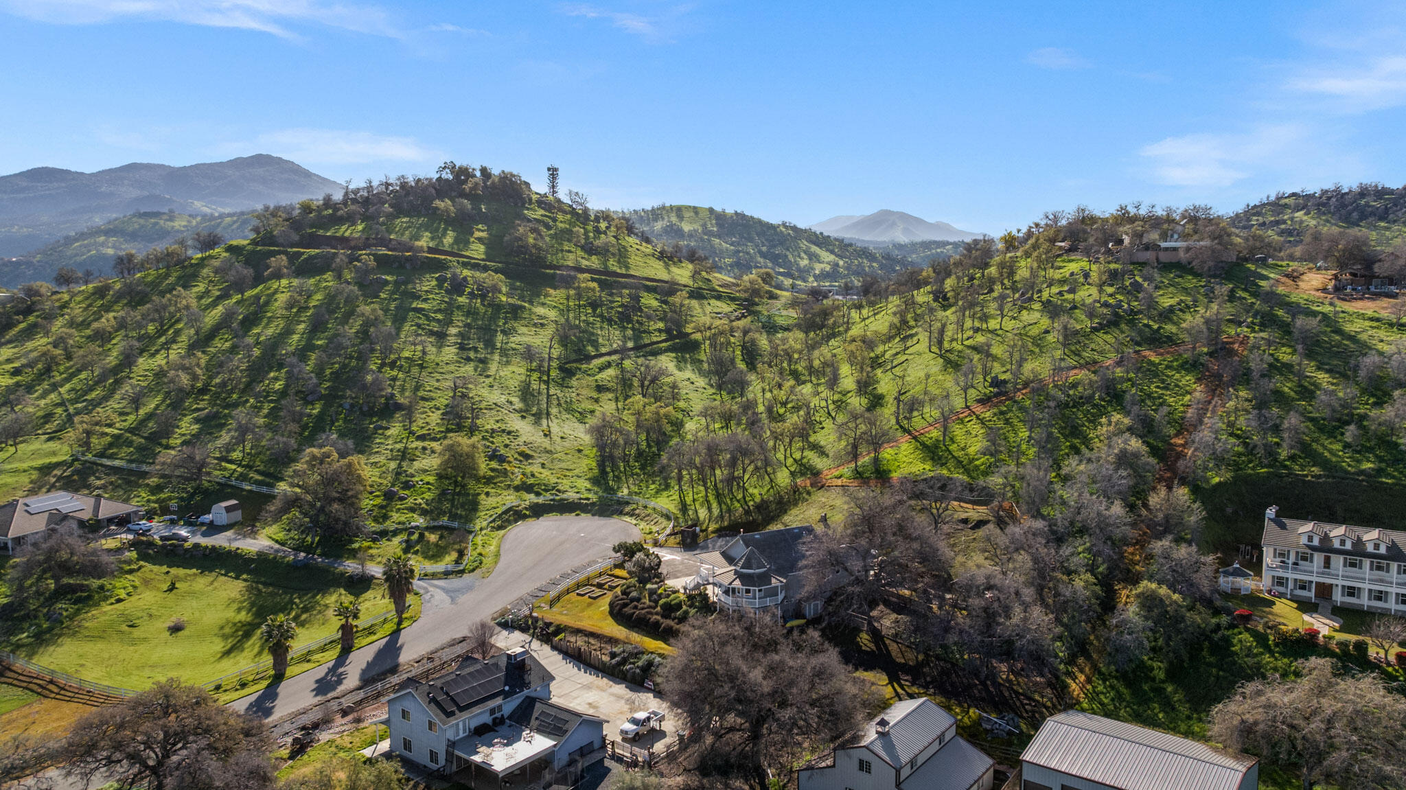 16481 Bonner Dr, Springville, CA 93265