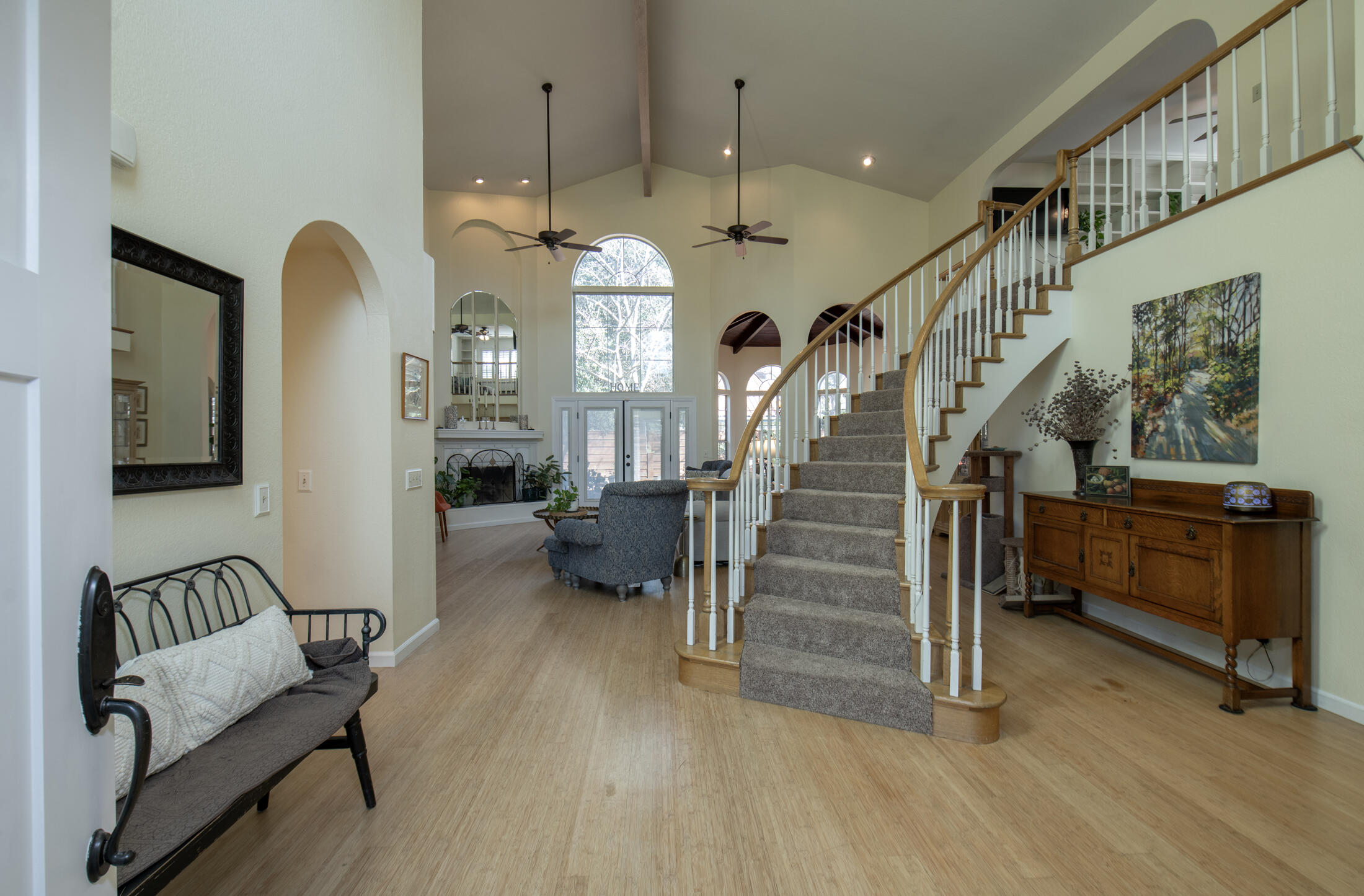 3900 W Allen Ct, Visalia, CA 93291