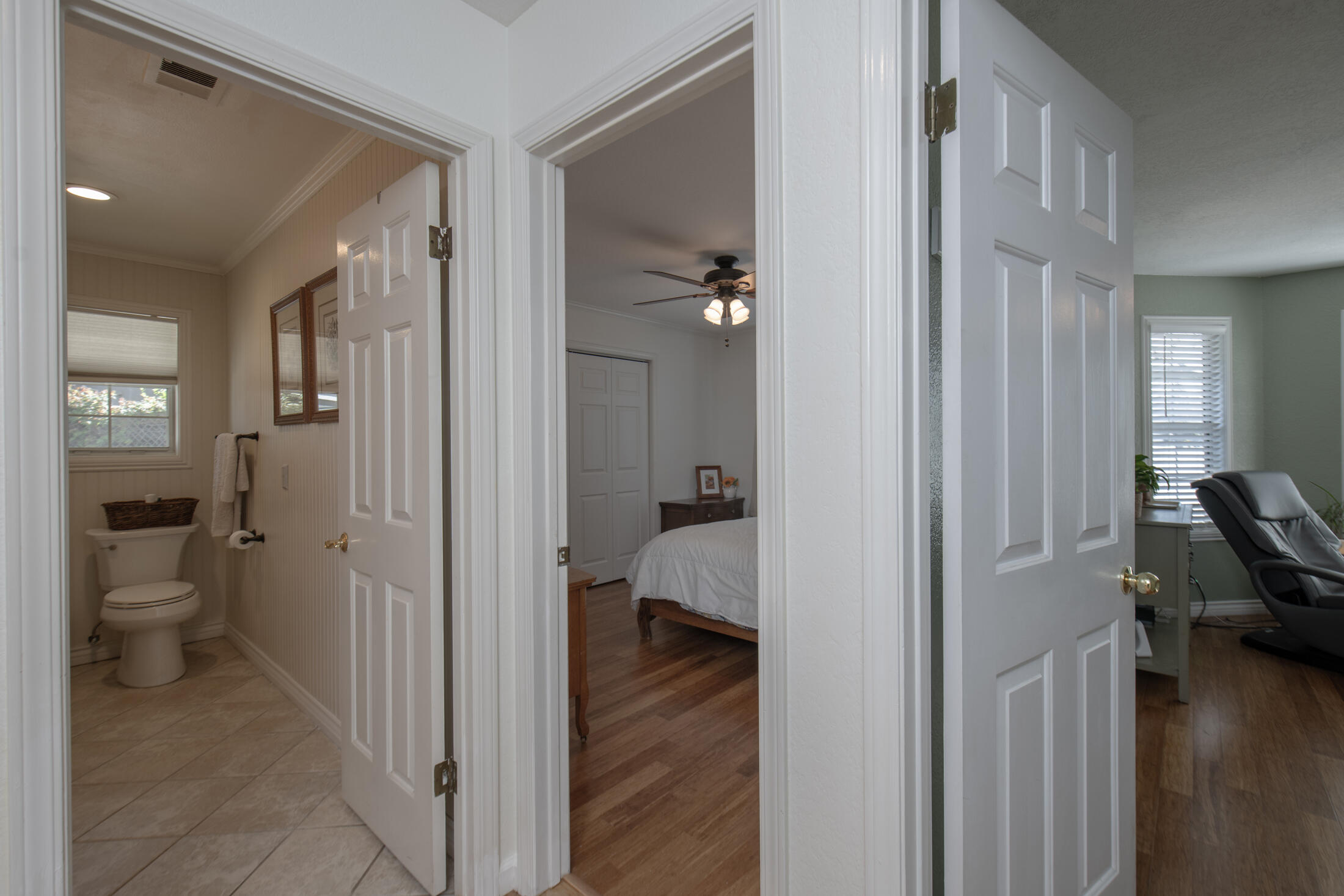 3900 W Allen Ct, Visalia, CA 93291