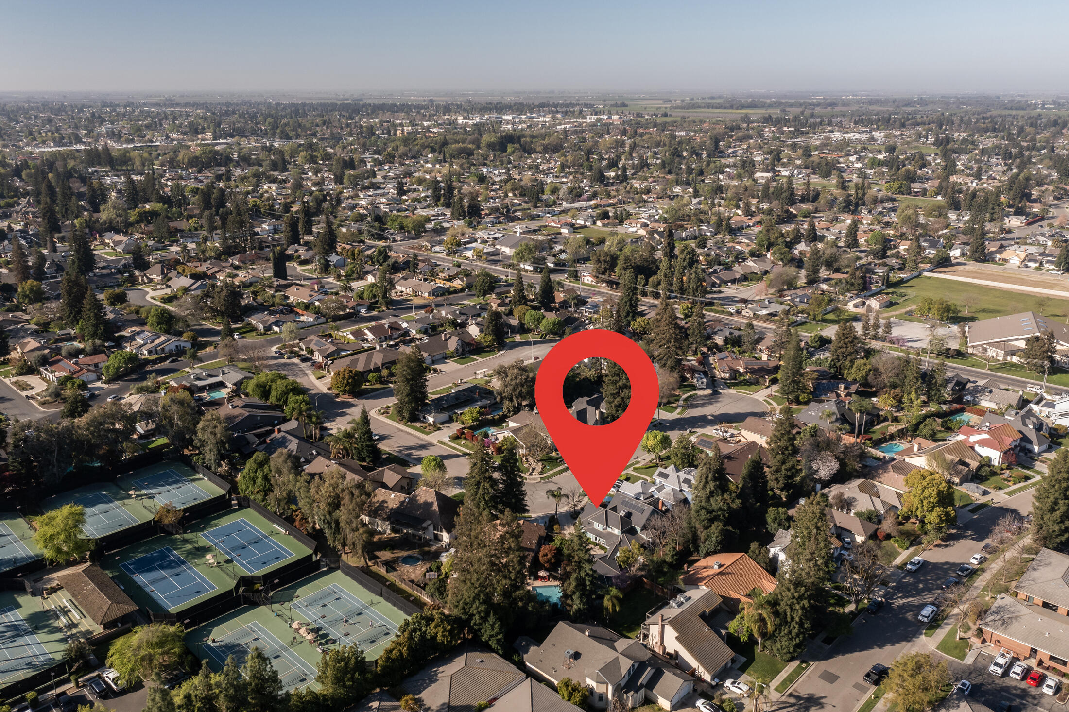 3900 W Allen Ct, Visalia, CA 93291