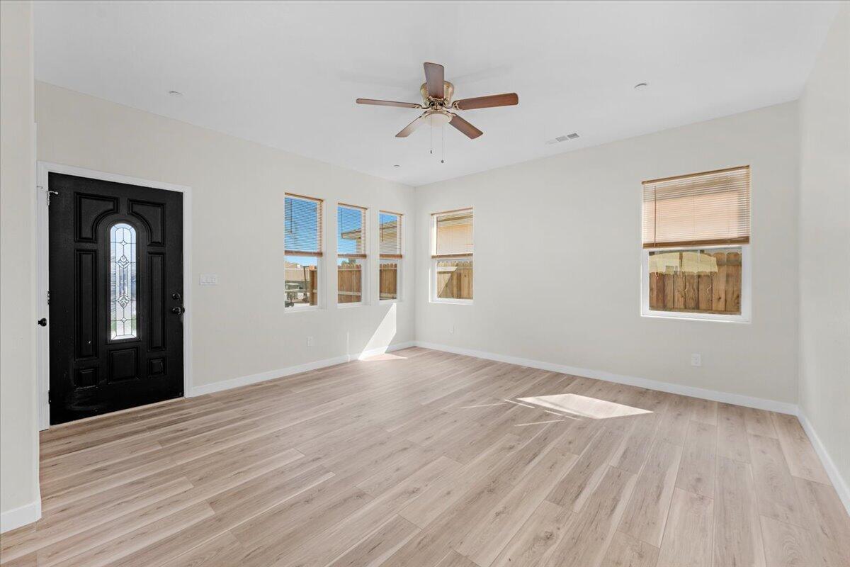 514 Josephine Ave, Corcoran, CA 93212