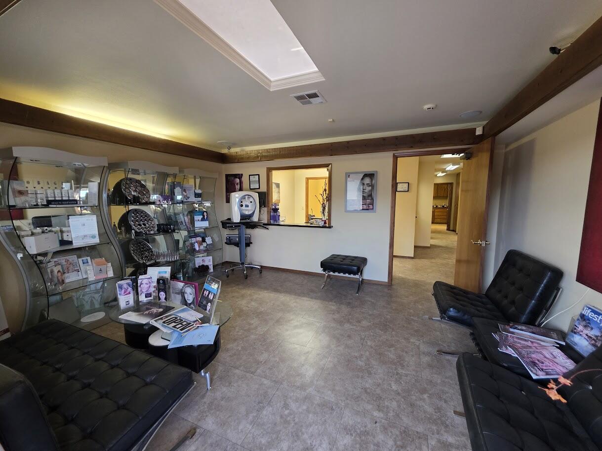 1644 S Court St, Visalia, CA 93277