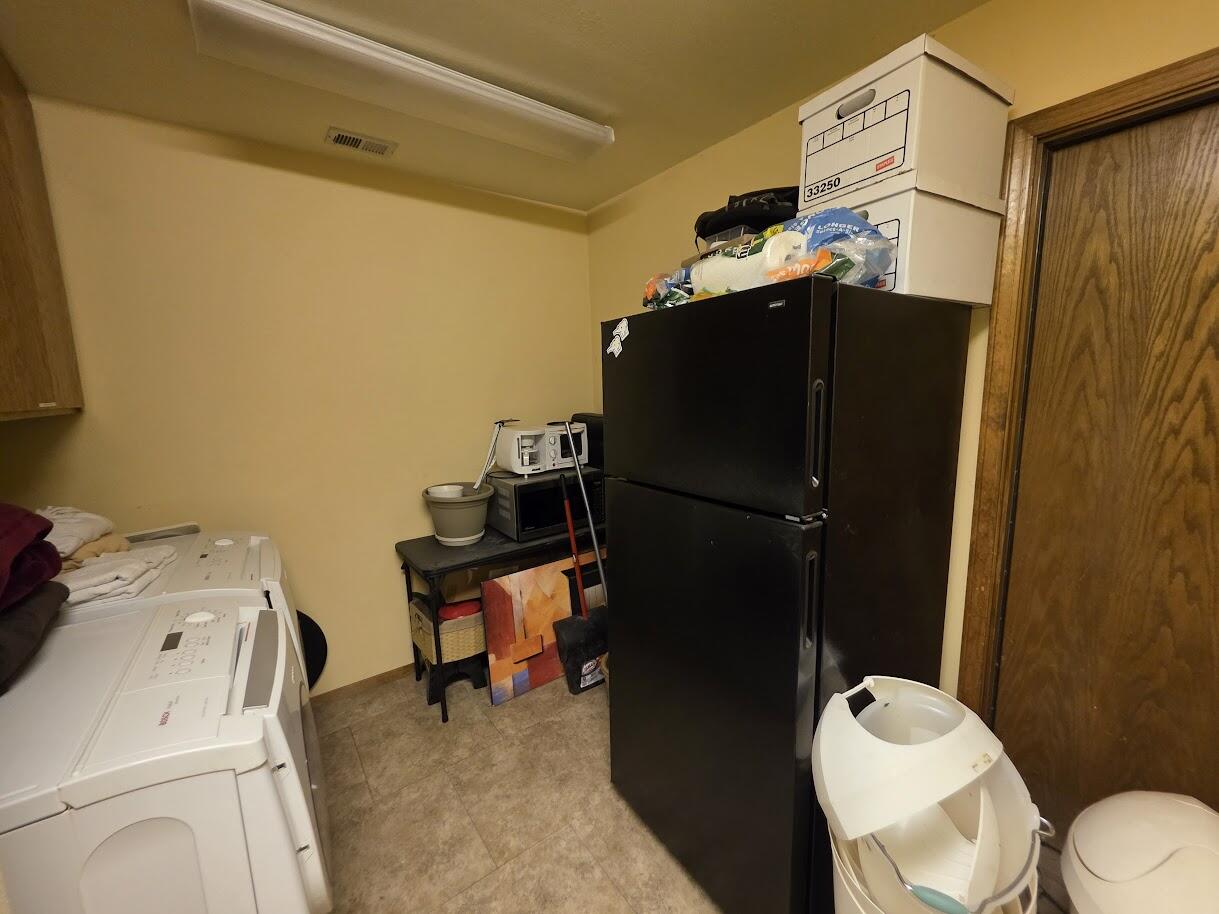 1644 S Court St, Visalia, CA 93277