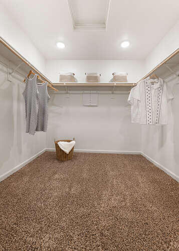 7041 Oriole Ave, Visalia, CA 93291