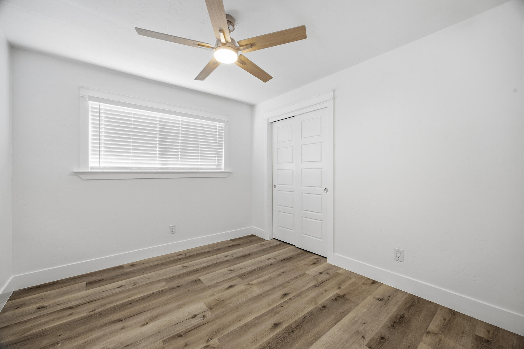 123 E Berkeley Ave, Tulare, CA 93274