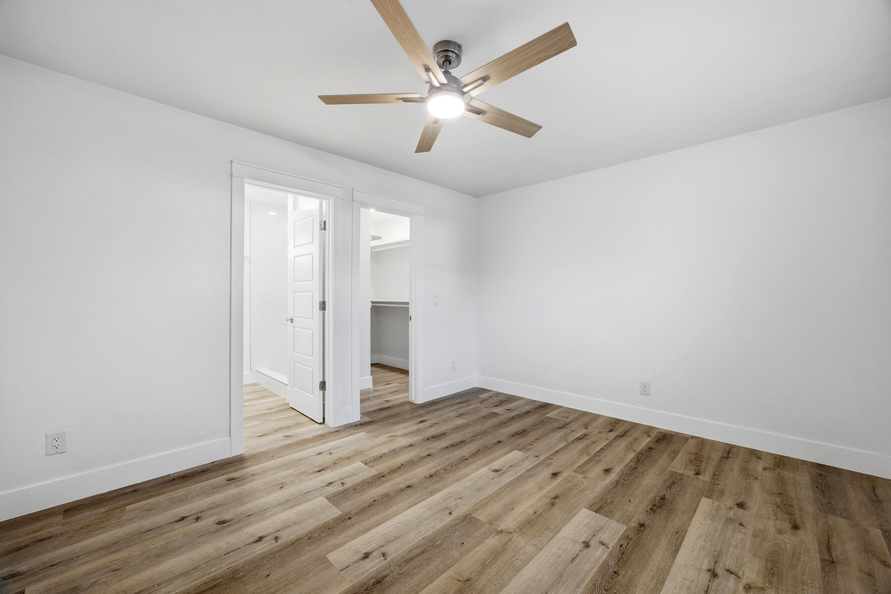 123 E Berkeley Ave, Tulare, CA 93274