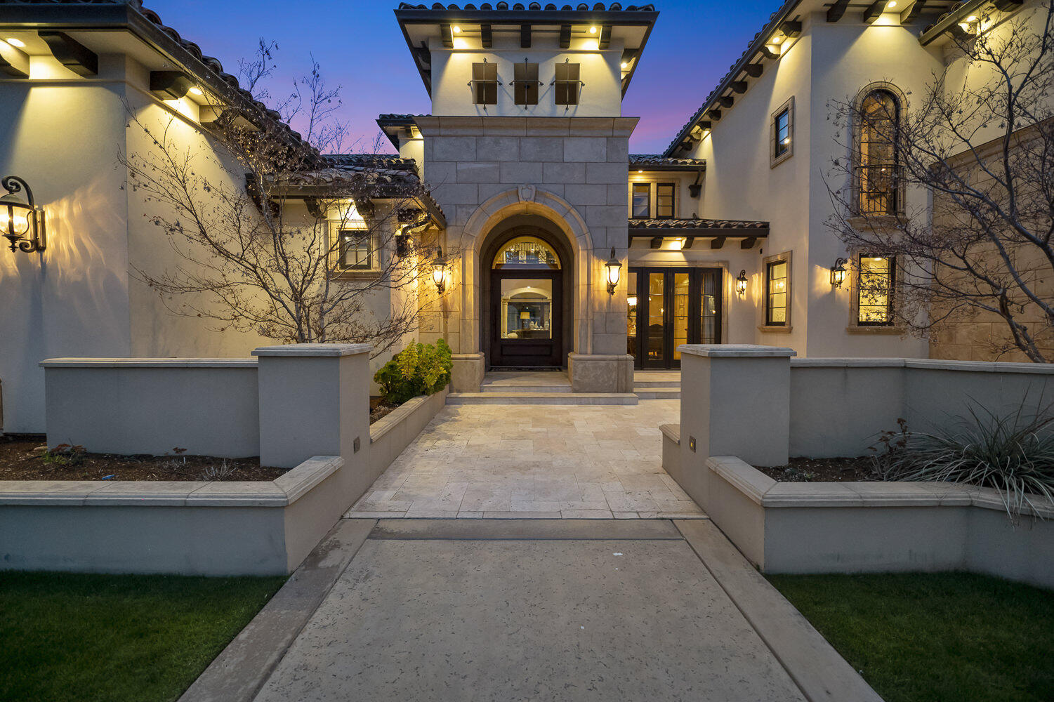 1742 N Pratos St, Visalia, CA 93291