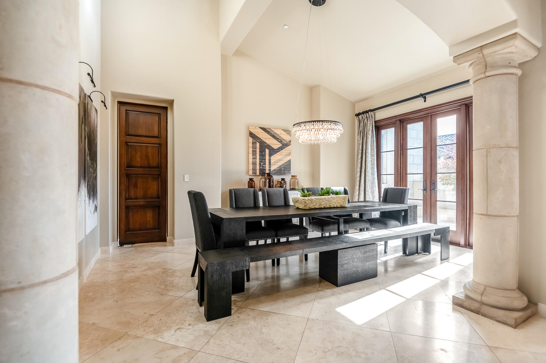 1742 N Pratos St, Visalia, CA 93291