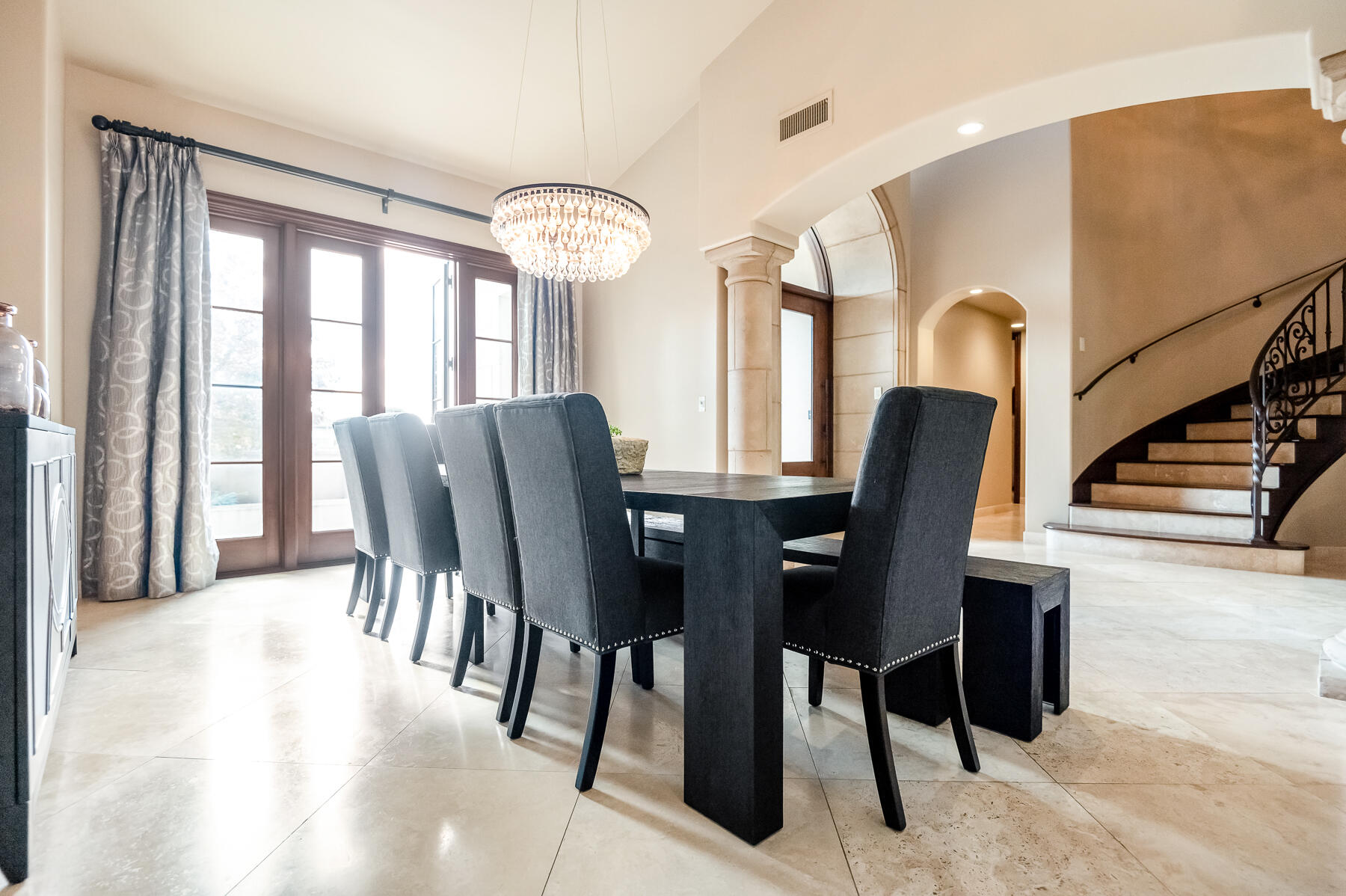 1742 N Pratos St, Visalia, CA 93291