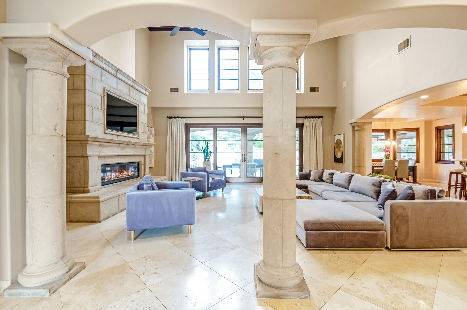 1742 N Pratos St, Visalia, CA 93291