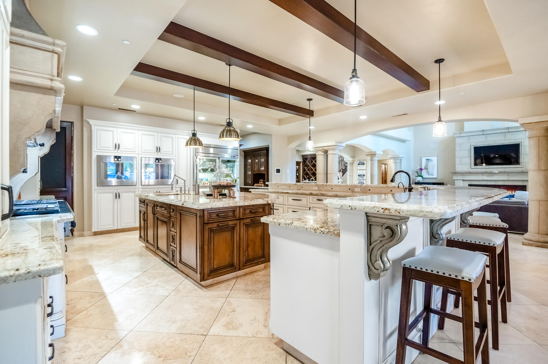 1742 N Pratos St, Visalia, CA 93291