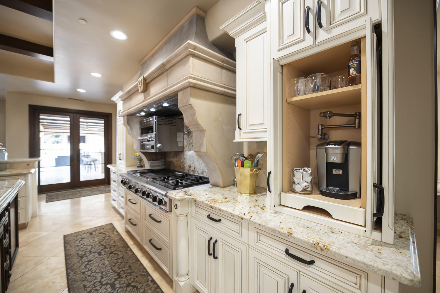 1742 N Pratos St, Visalia, CA 93291