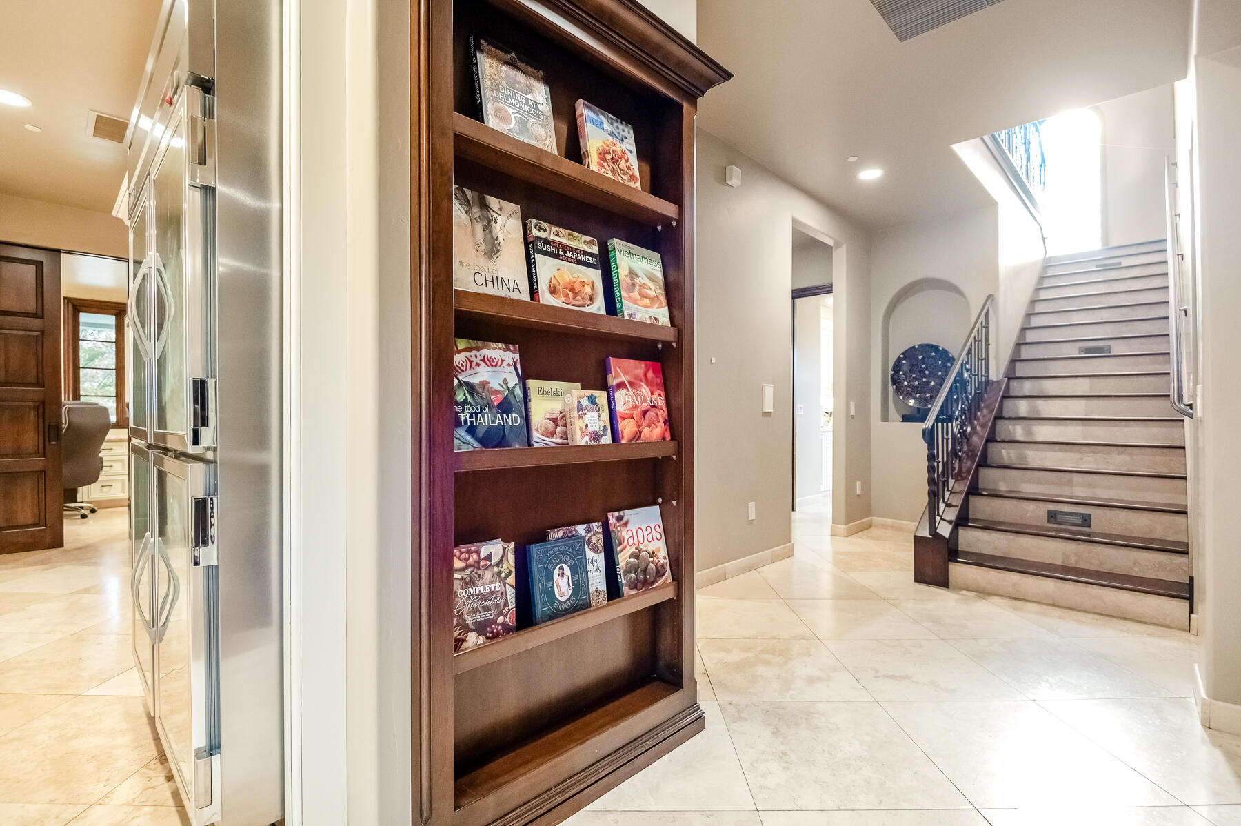 1742 N Pratos St, Visalia, CA 93291