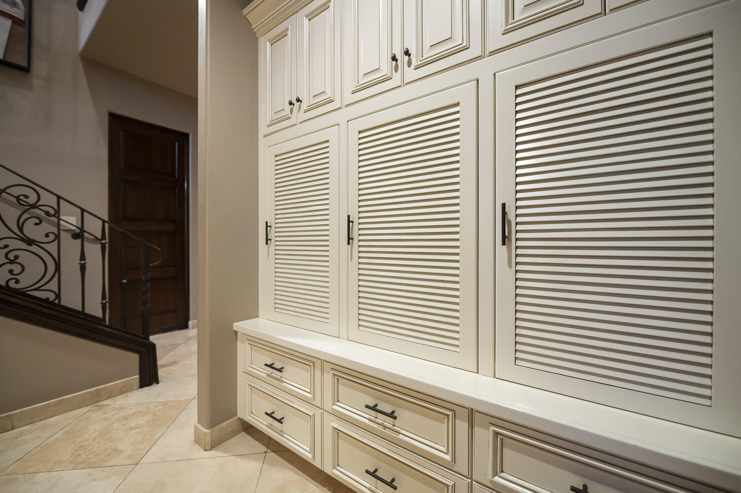 1742 N Pratos St, Visalia, CA 93291