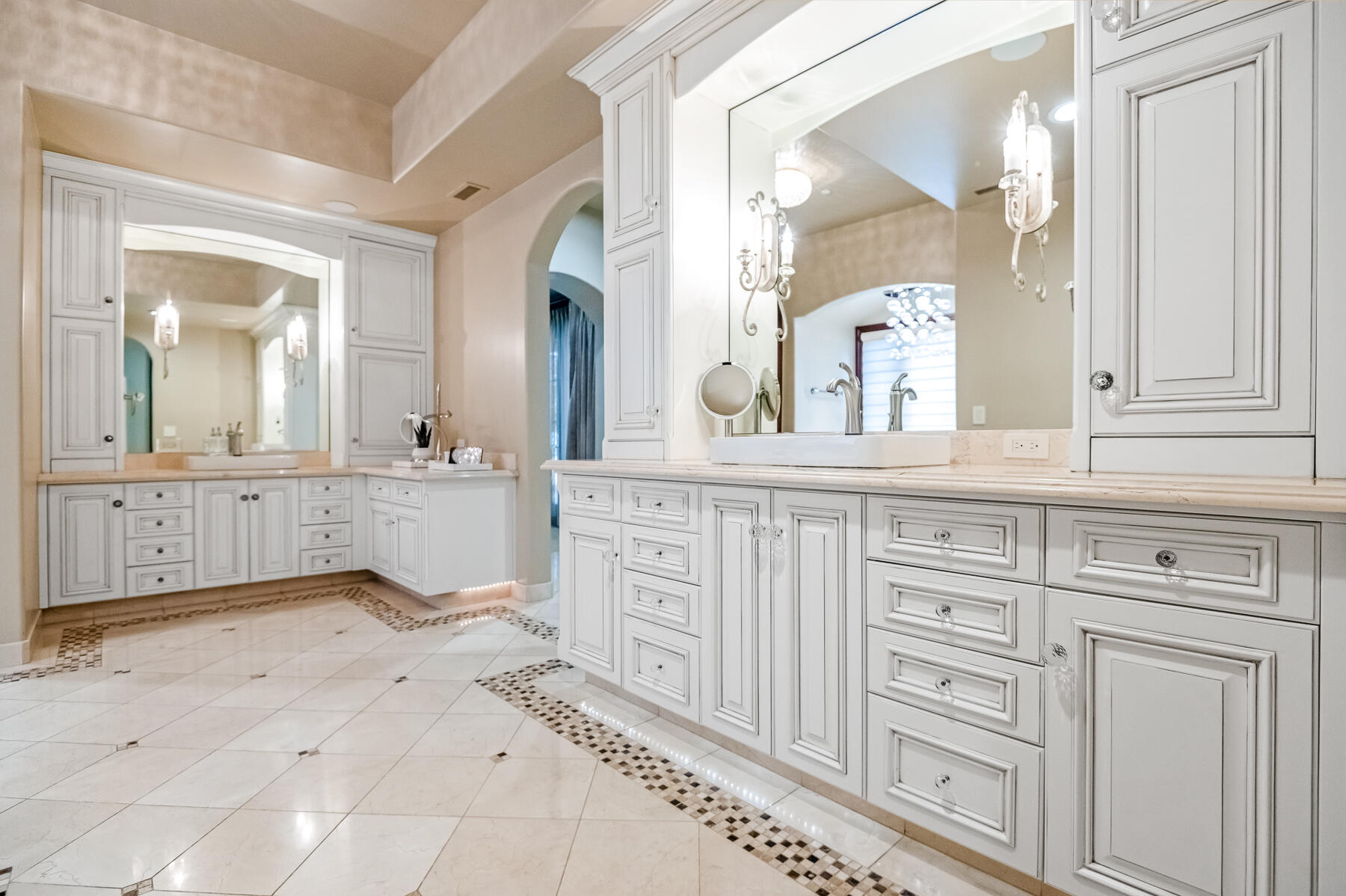 1742 N Pratos St, Visalia, CA 93291