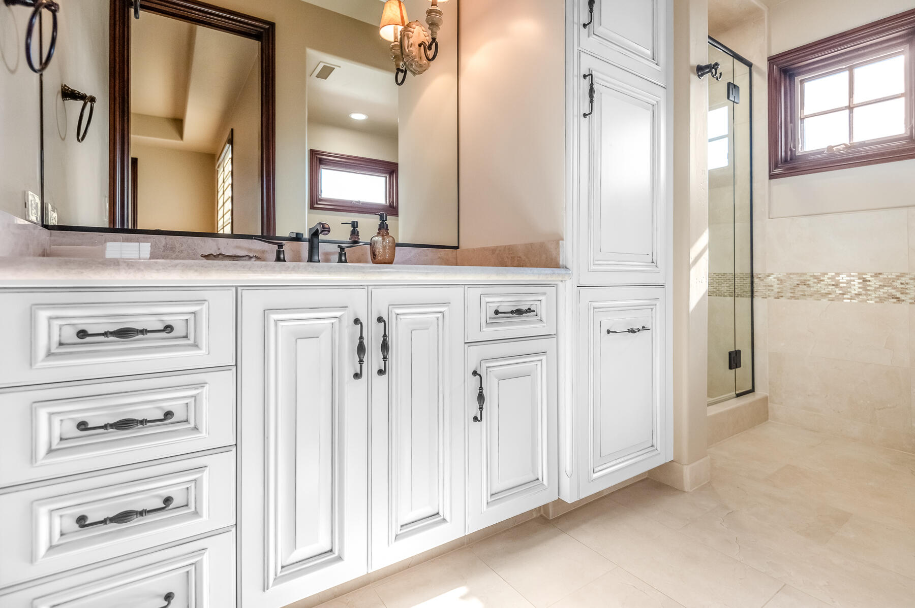 1742 N Pratos St, Visalia, CA 93291