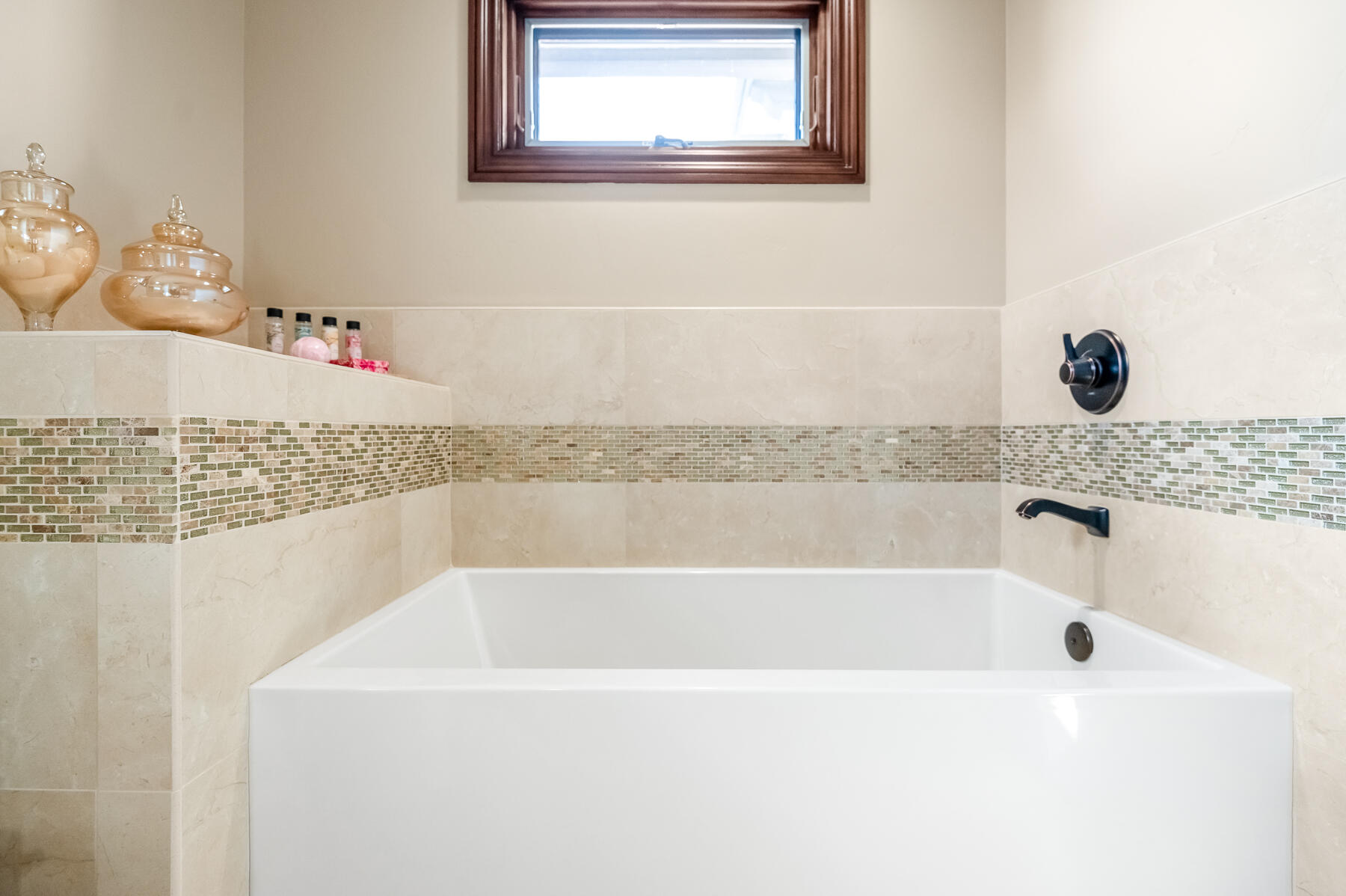 1742 N Pratos St, Visalia, CA 93291