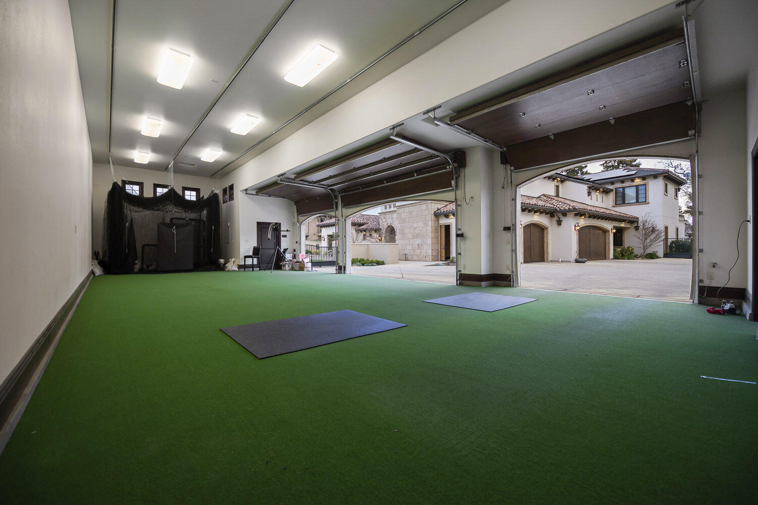 1742 N Pratos St, Visalia, CA 93291