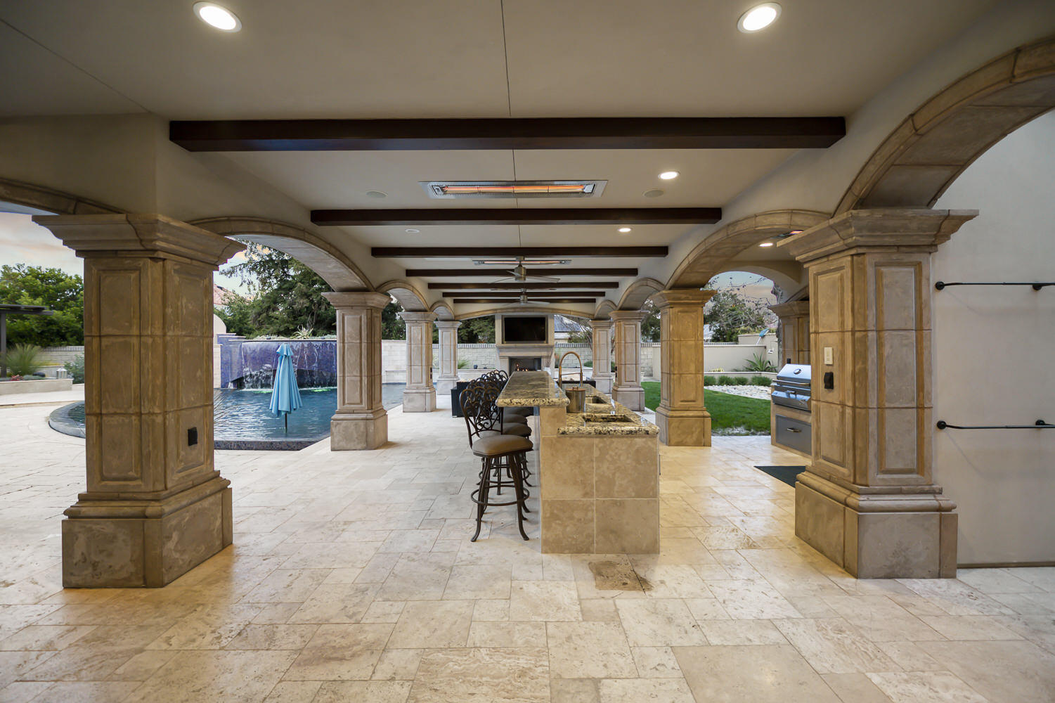 1742 N Pratos St, Visalia, CA 93291