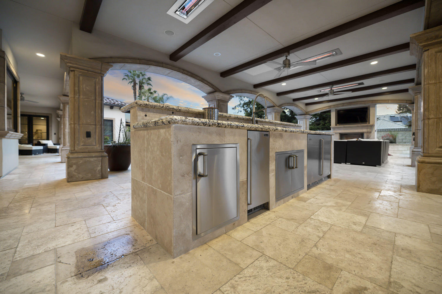 1742 N Pratos St, Visalia, CA 93291