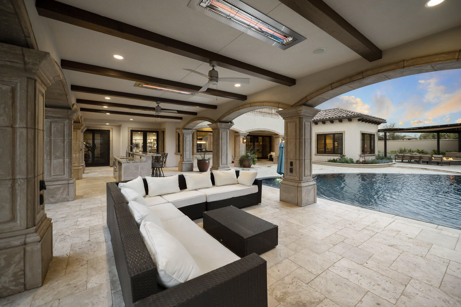 1742 N Pratos St, Visalia, CA 93291