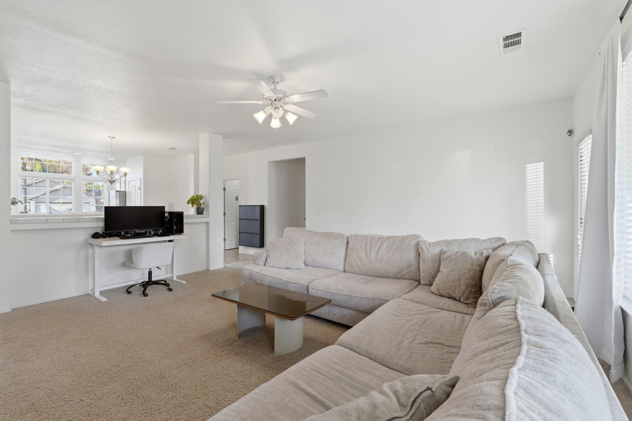 3917 E Stapp Ct, Visalia, CA 93292