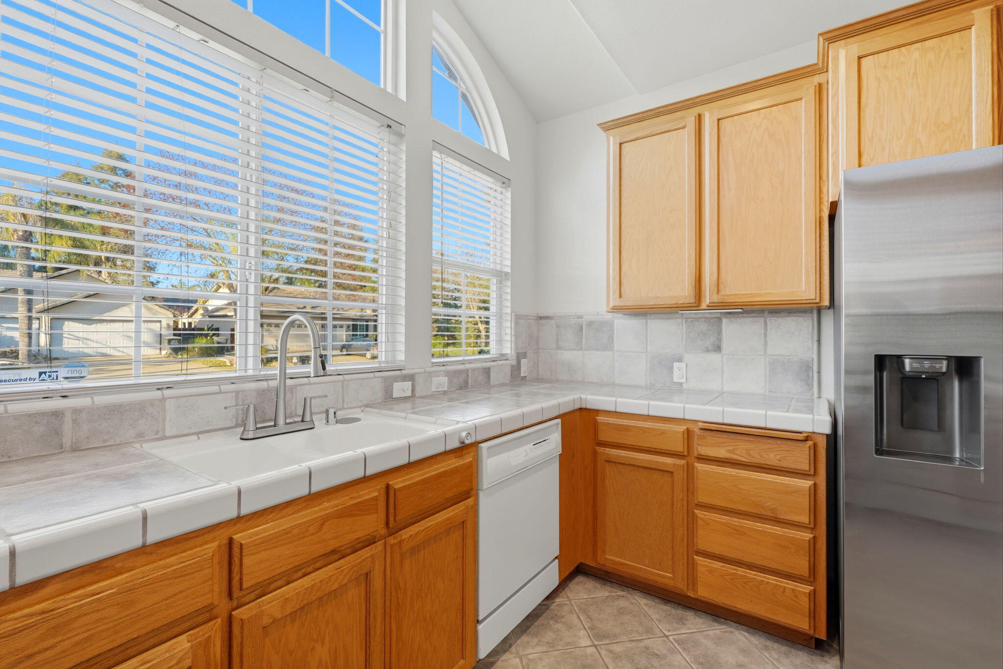 3917 E Stapp Ct, Visalia, CA 93292